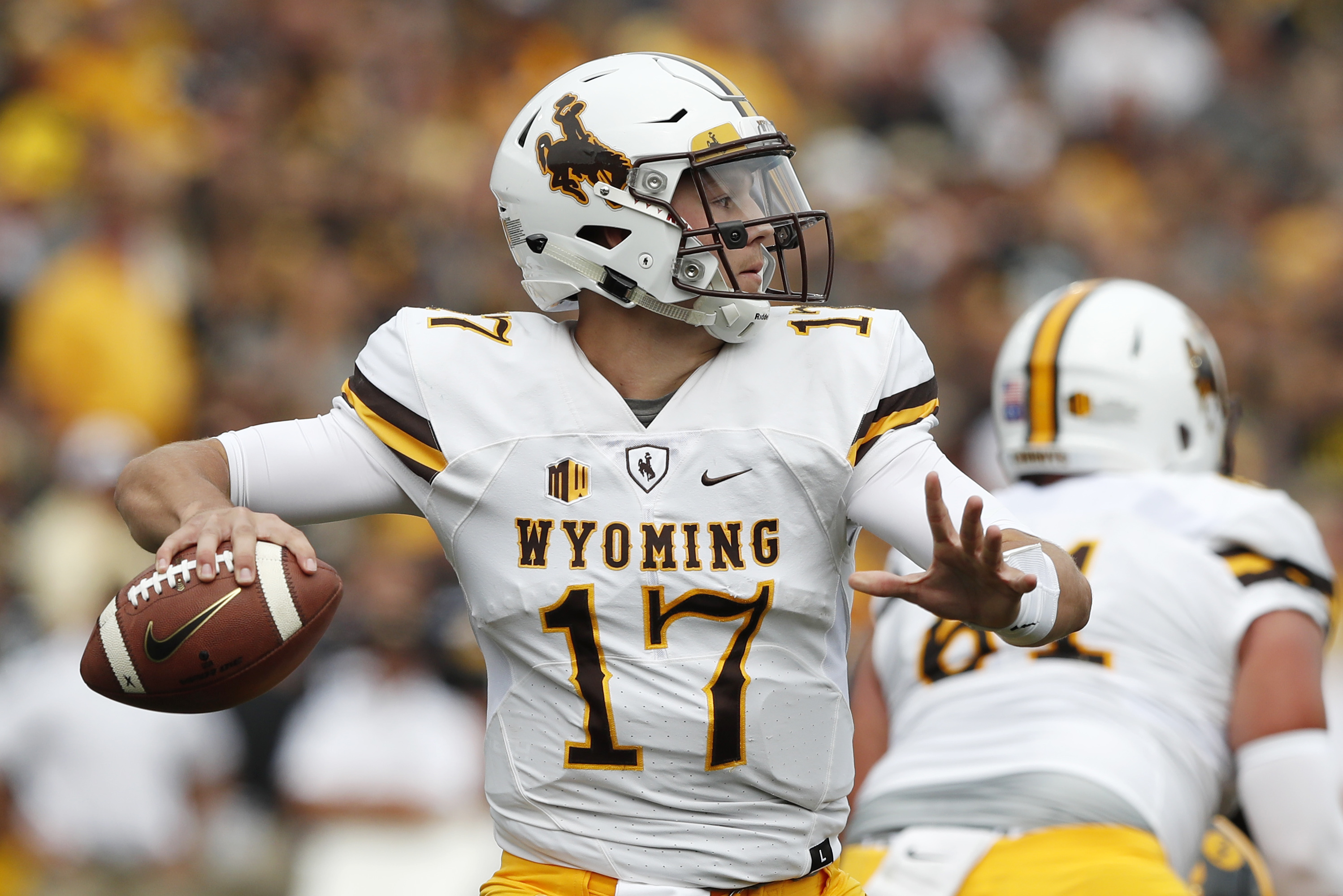 Patrick Mahomes Nudged Josh Allen During Texas Tech-Wyoming Double