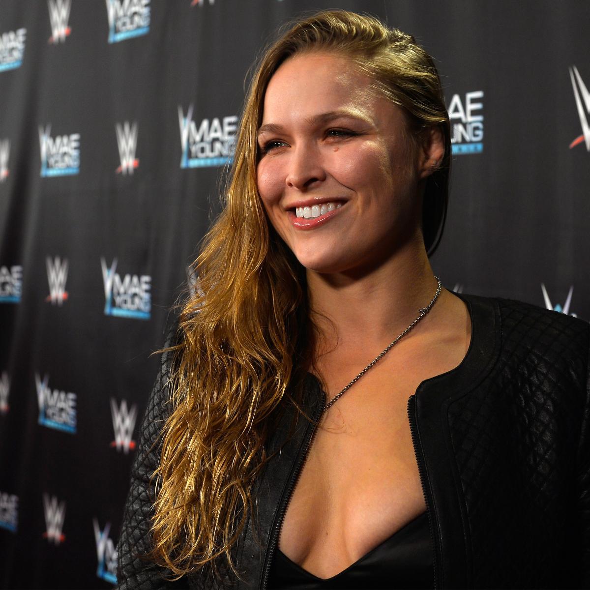 Ronda Rousey Does Ring Drills at WWE Performance Center Ahead of WrestleMania