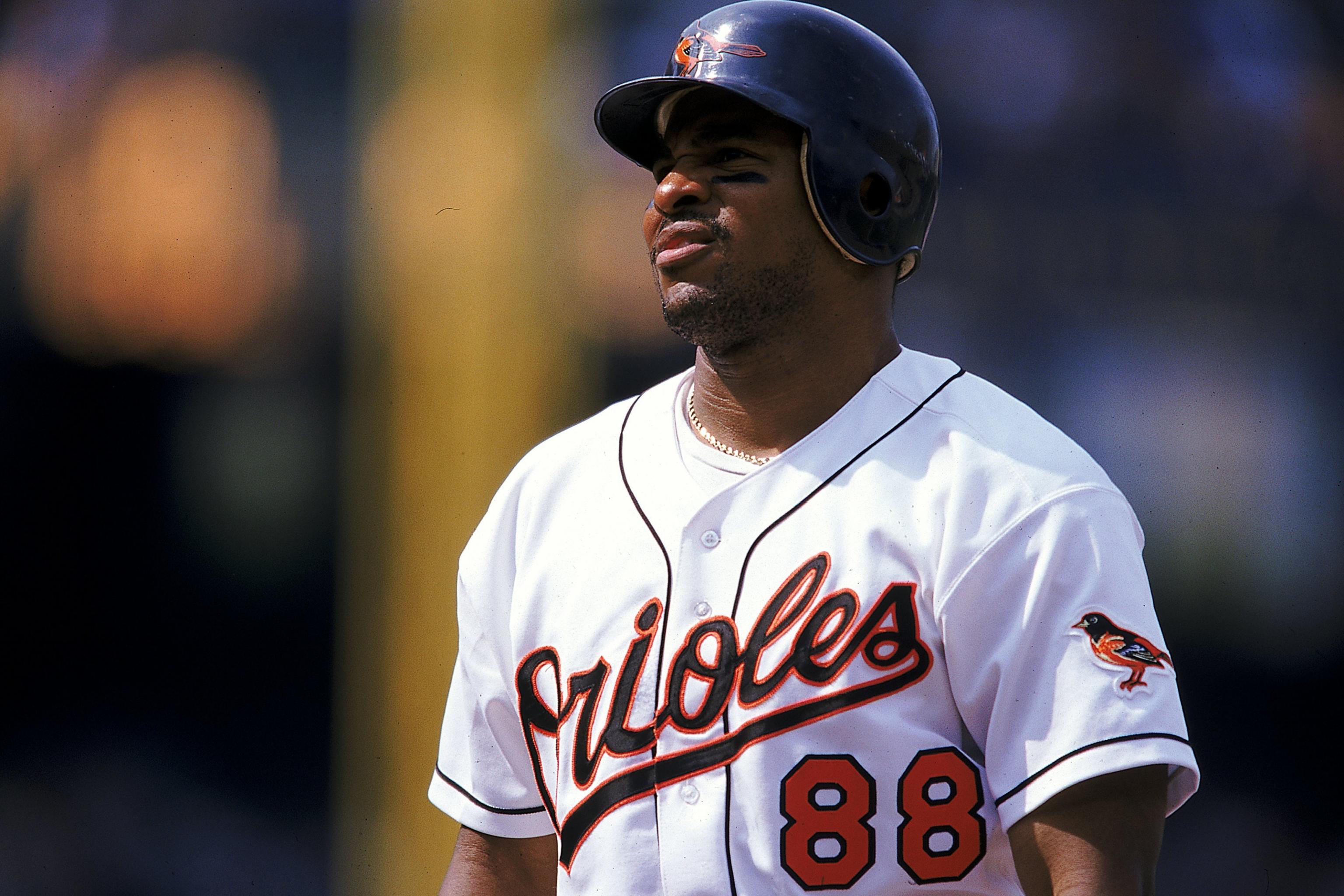 Ex-MLB star Albert Belle busted for DUI, indecent exposure