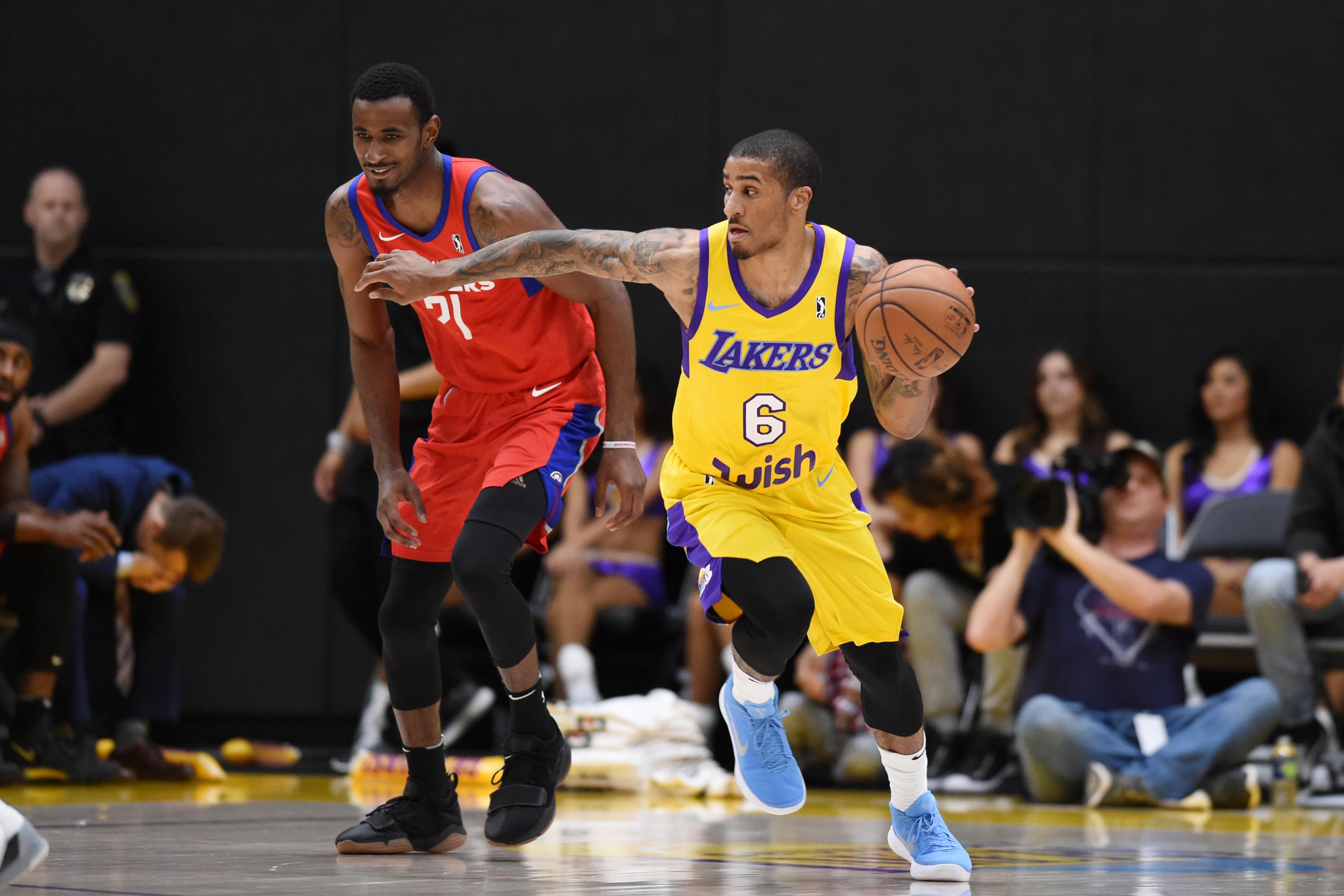 Did Gary Payton II throw up in his mouth? Video explains unfortunate vomit  situation during Warriors-Lakers Game 4