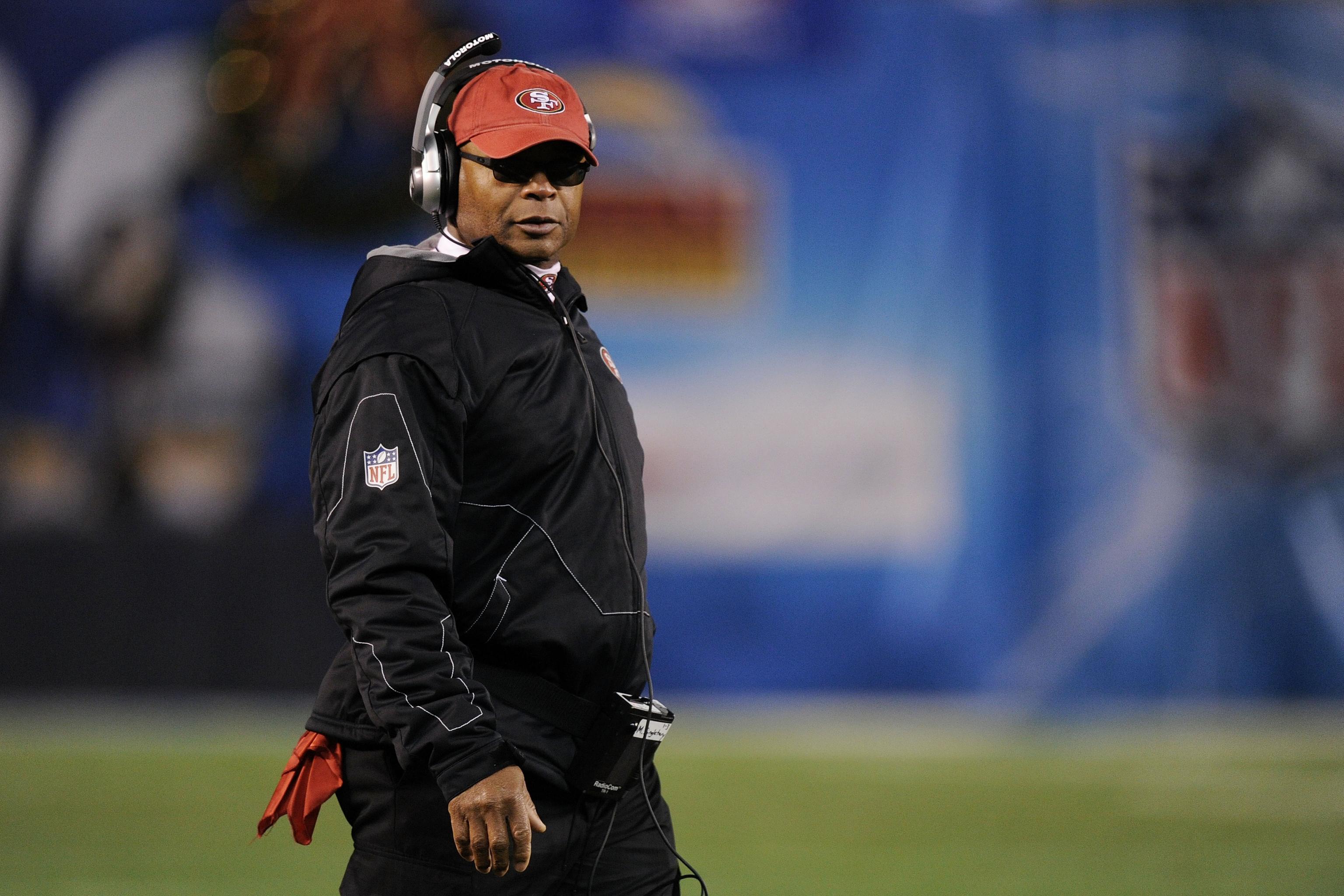 Mike Singletary gets a new head-coaching job, at a high school