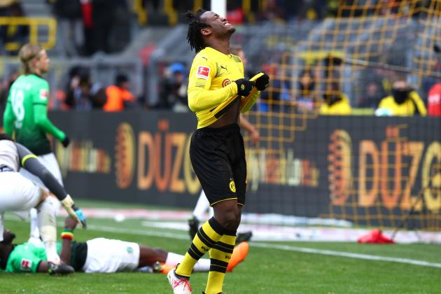 DORTMUND, GERMANY - MARCH 18: Michy Batshuayi of Dortmund looks dejected during the Bundesliga match between Borussia Dortmund and Hannover 96 at Signal Iduna Park on March 18, 2018 in Dortmund, Germany. (Photo by TF-Images/Getty Images)