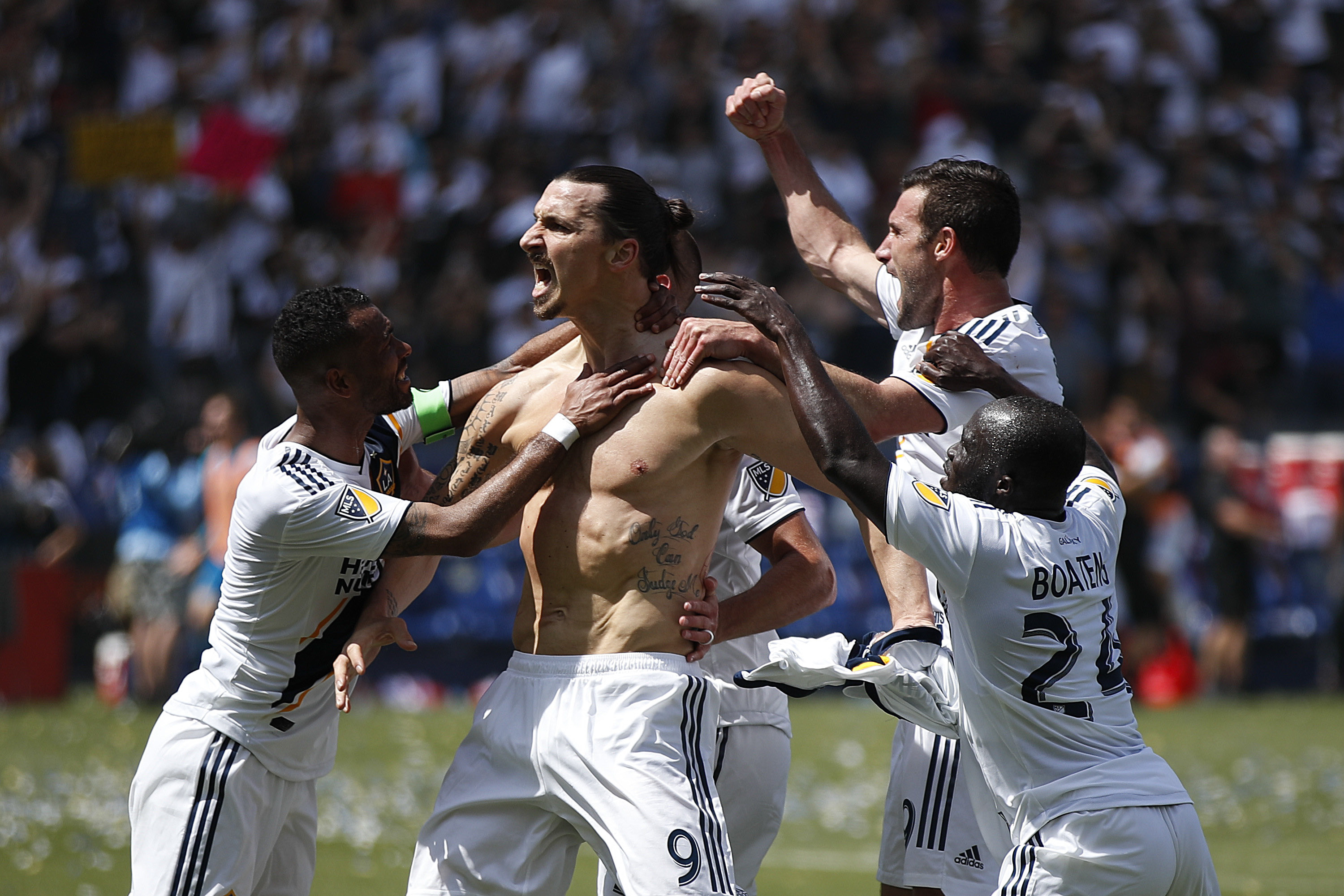 Bleacher Report - 39-year-old Zlatan Ibrahimovic: Both goals in a