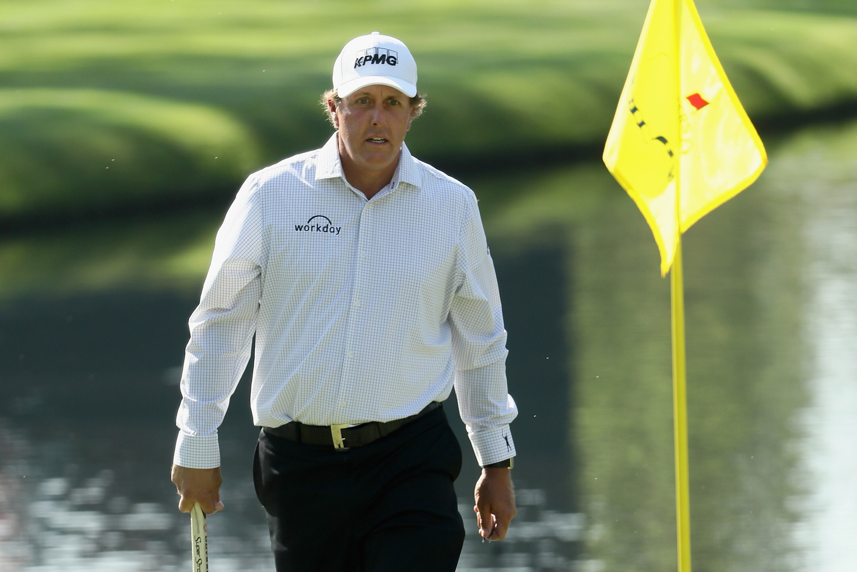 Phil Mickelson: A Legacy in Golf - Featured Image