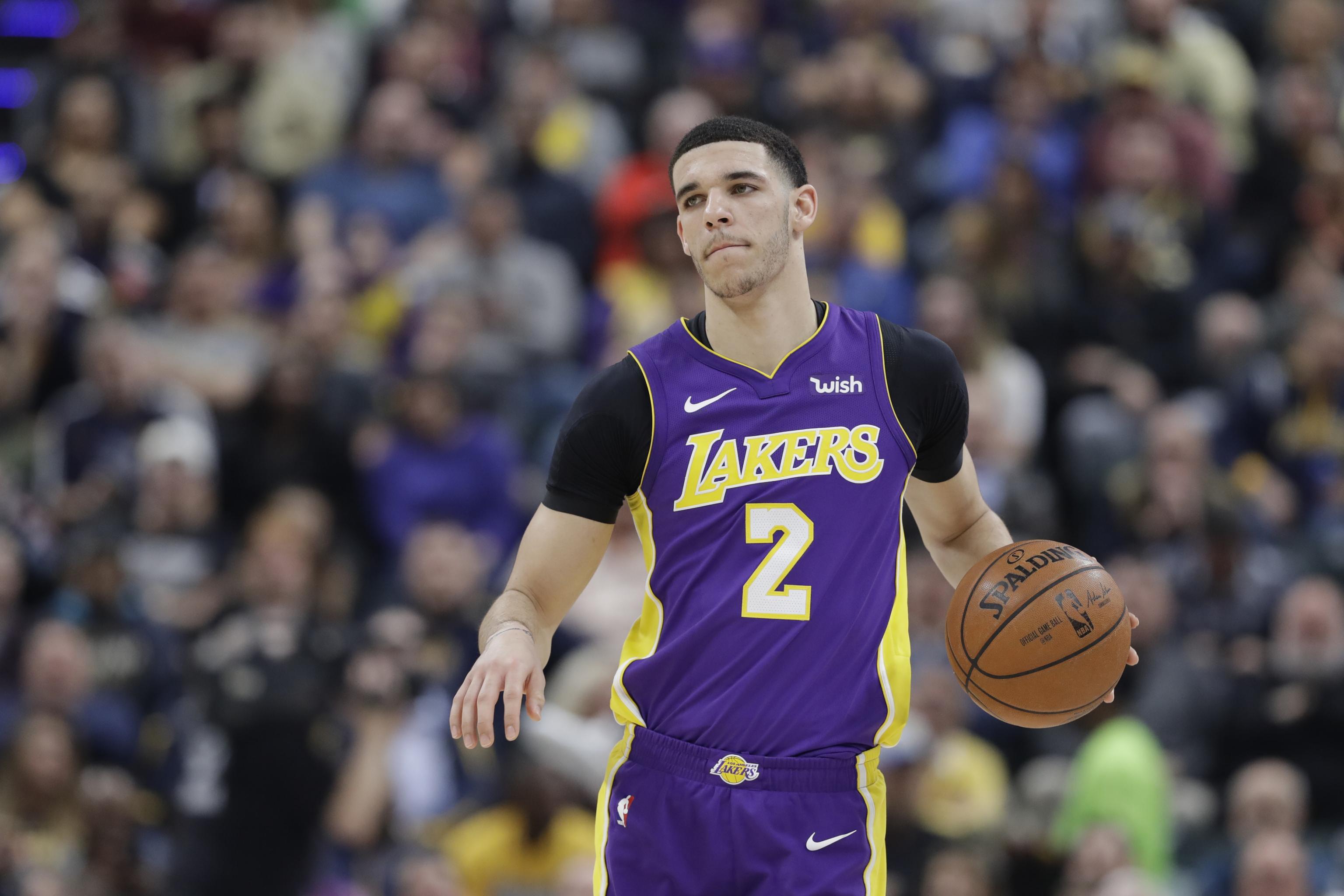 Lakers: It is time to tweak Lonzo Ball's shot mechanics