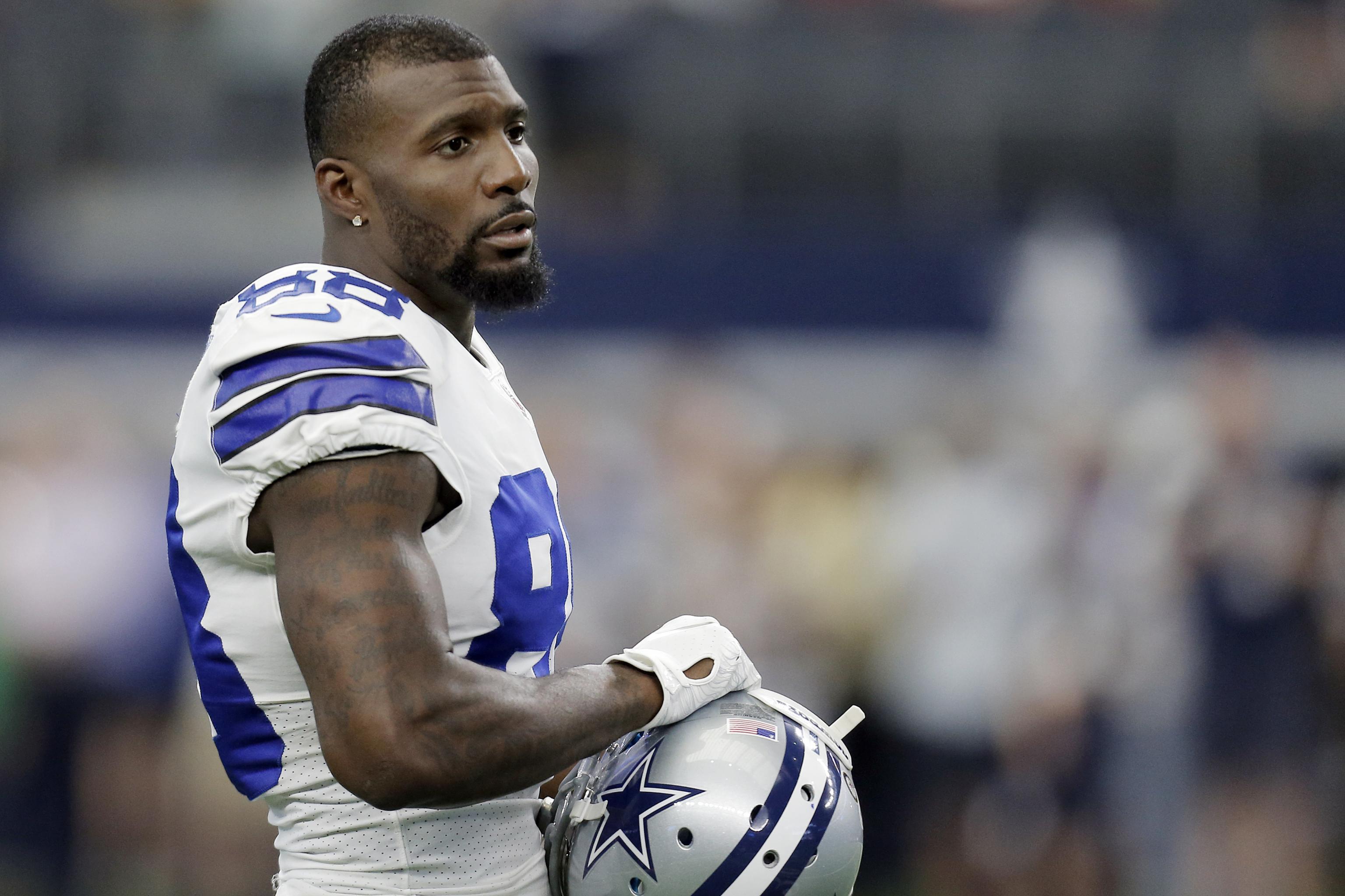 Dez Bryant with the Cowboy love forever 