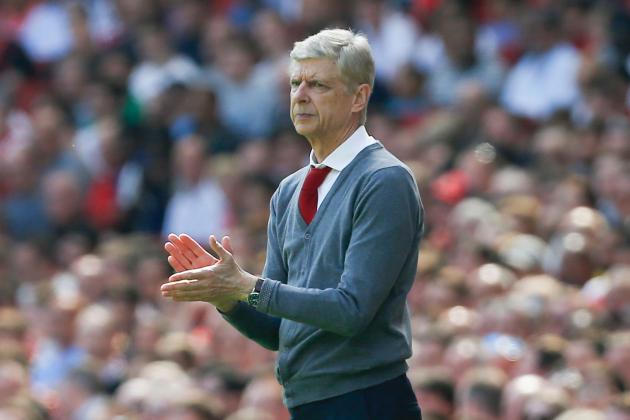 Arsenal's French manager Arsene Wenger watches on from the touch line during the English Premier League football match between Arsenal and West Ham United at the Emirates Stadium in London on April 22, 2018. (Photo by Ian KINGTON / AFP) / RESTRICTED TO EDITORIAL USE. No use with unauthorized audio, video, data, fixture lists, club/league logos or 'live' services. Online in-match use limited to 75 images, no video emulation. No use in betting, games or single club/league/player publications. /         (Photo credit should read IAN KINGTON/AFP/Getty Images)