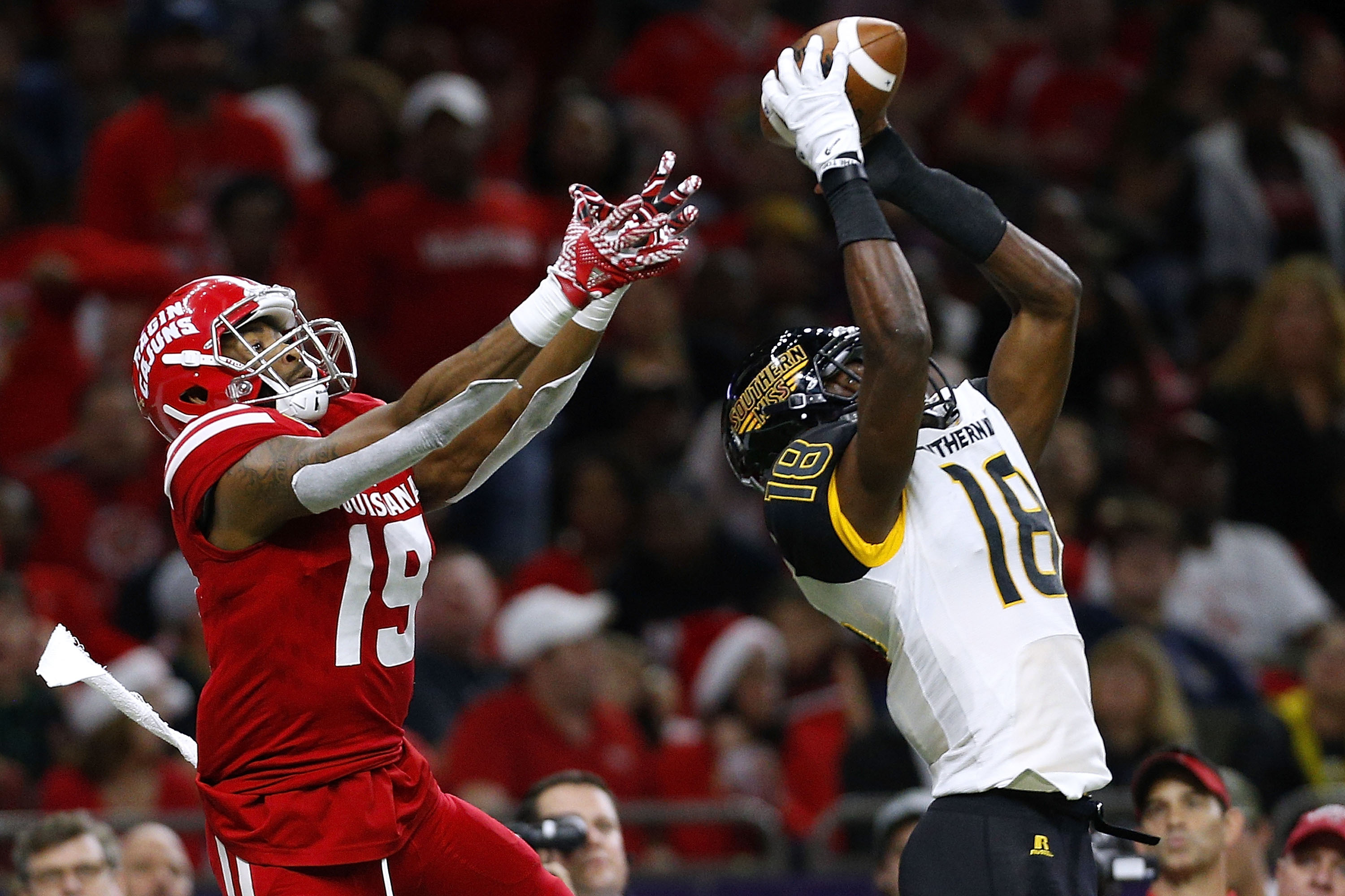 DraftNasty spotlights SF 49ers 3rd Round pick Tarvarius Moore: 'Throw some  Moore' - Draftnasty Magazine