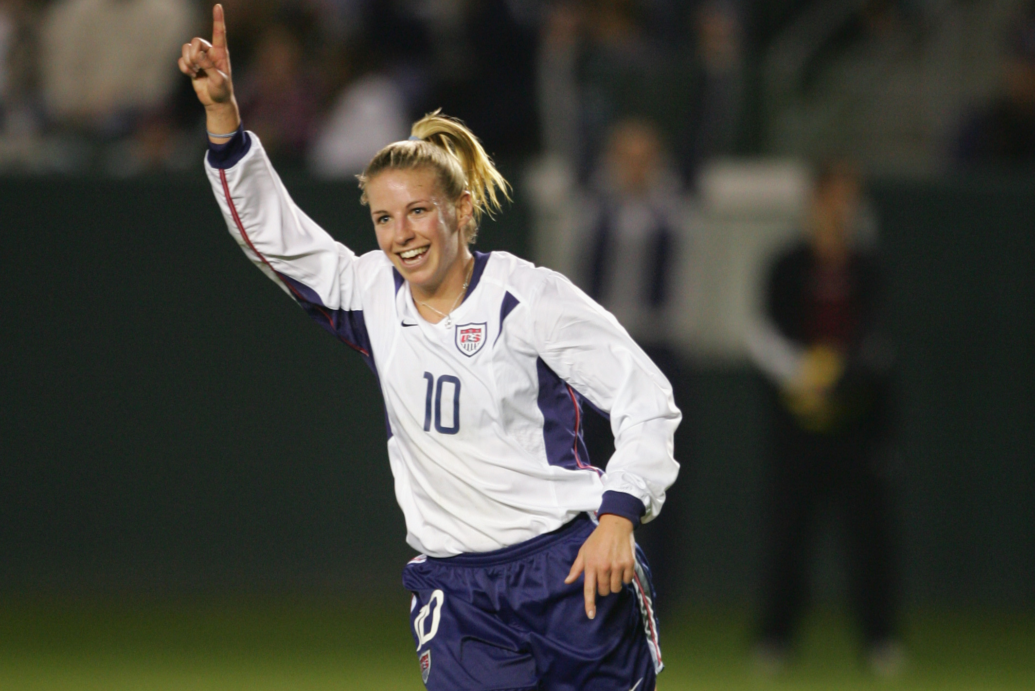 Aly Wagner celebrating her goal Picture: Bleacher report