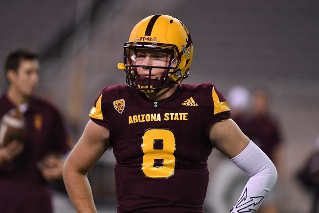 TEMPE, AZ - OCTOBER 28:  Blake Barnett #8 of Arizona State warms up prior to a game against the University of Southern California Trojans at Sun Devil Stadium on October 28, 2017 in Tempe, Arizona.  (Photo by Norm Hall/Getty Images)