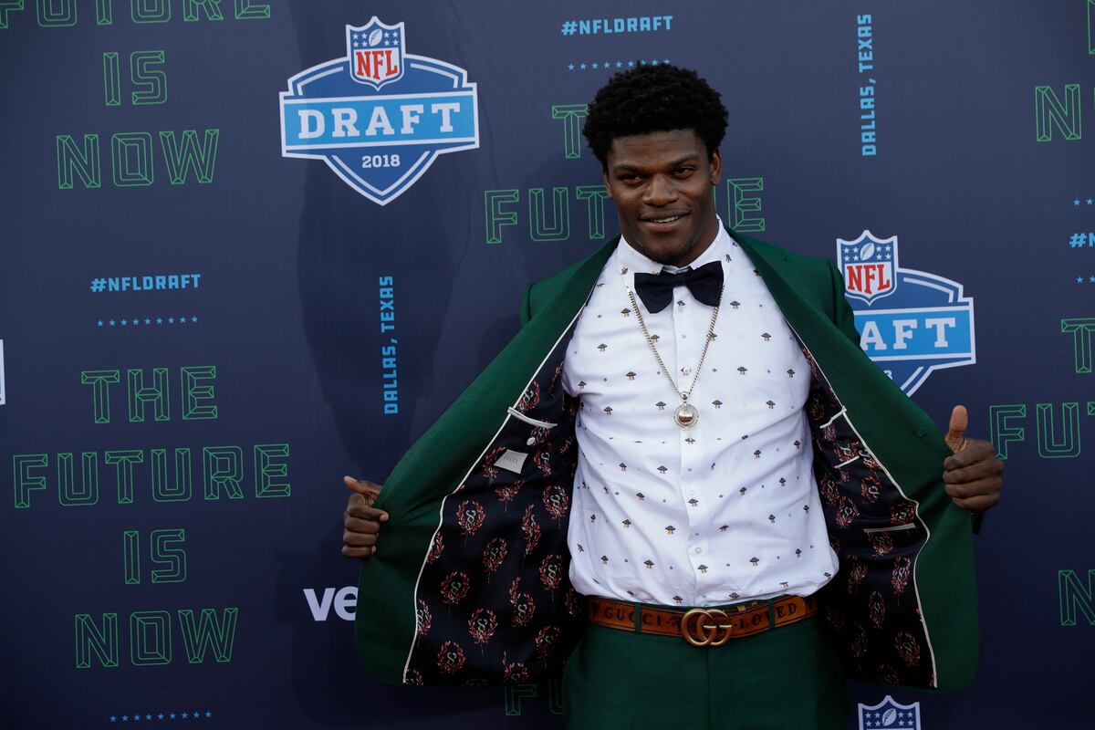 Lamar Jackson Looks Discouraged in Green Room at 2018 NFL Draft