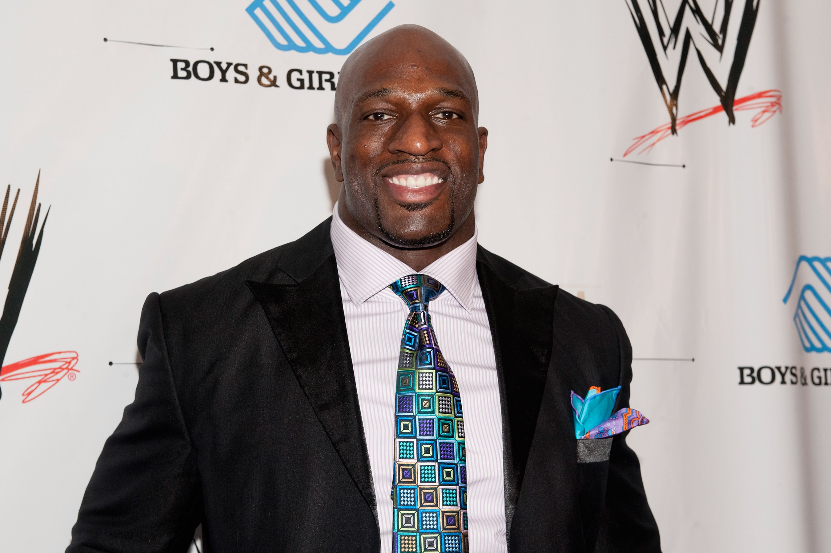 Titus O'Neil Falls Under Ring in Hilarious WWE Greatest Royal Rumble Entrance | News, Scores, Highlights, Stats, and Rumors | Bleacher Report