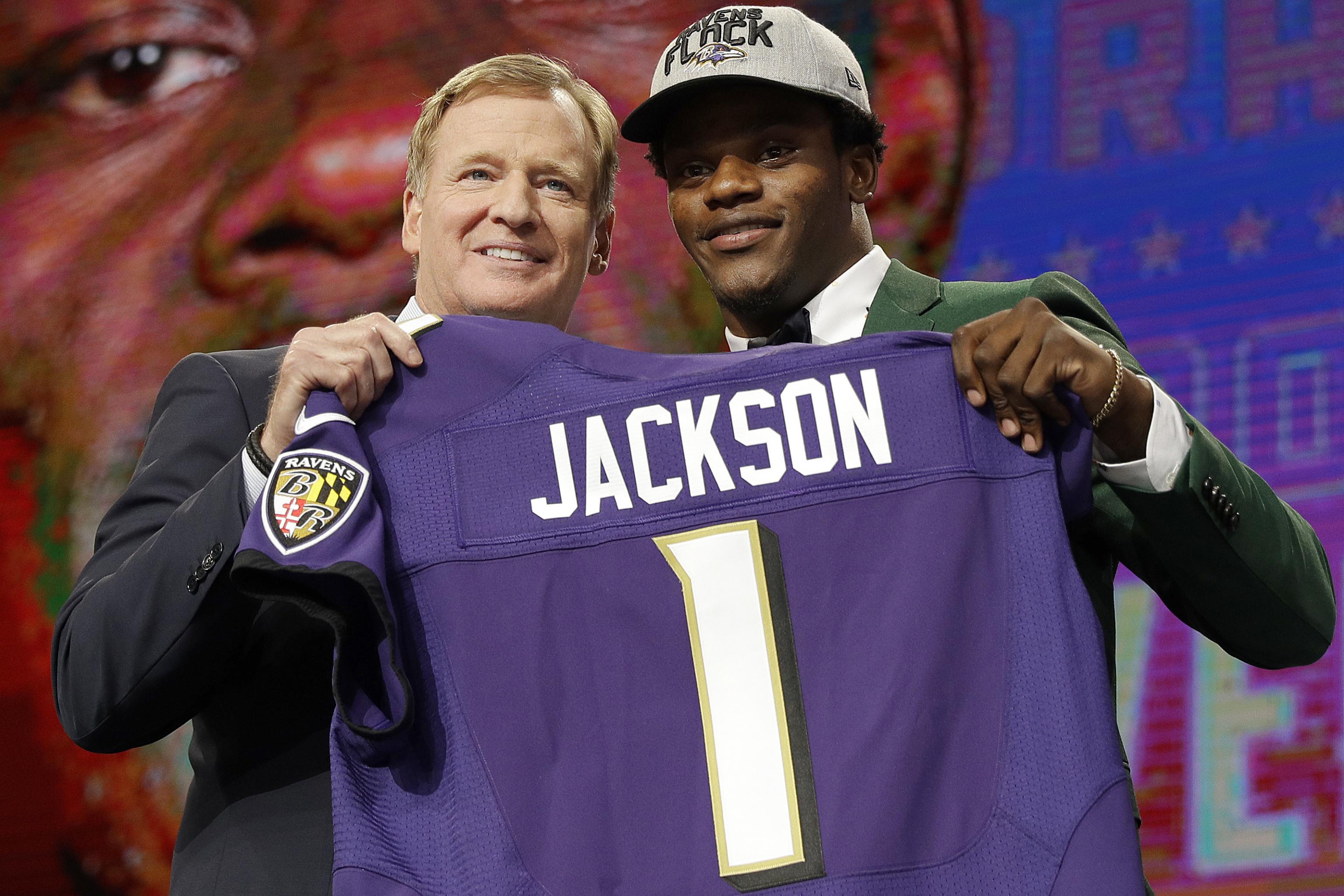 Late for Work 12/11: Comparing 2019 Lamar Jackson to 2006 Michael Vick