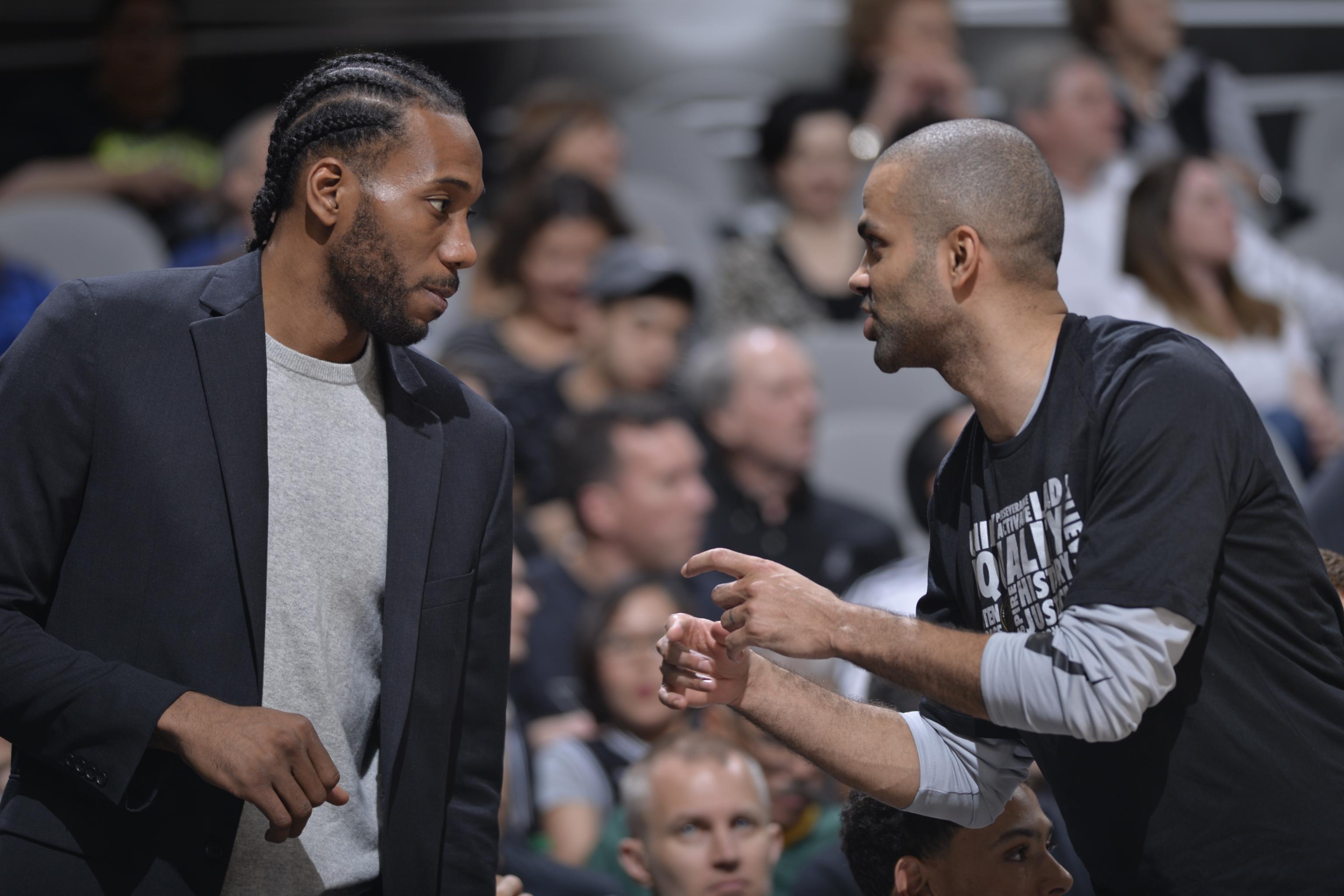 Kawhi Leonard tosses shade at Spurs over comparisons to 2018 injury