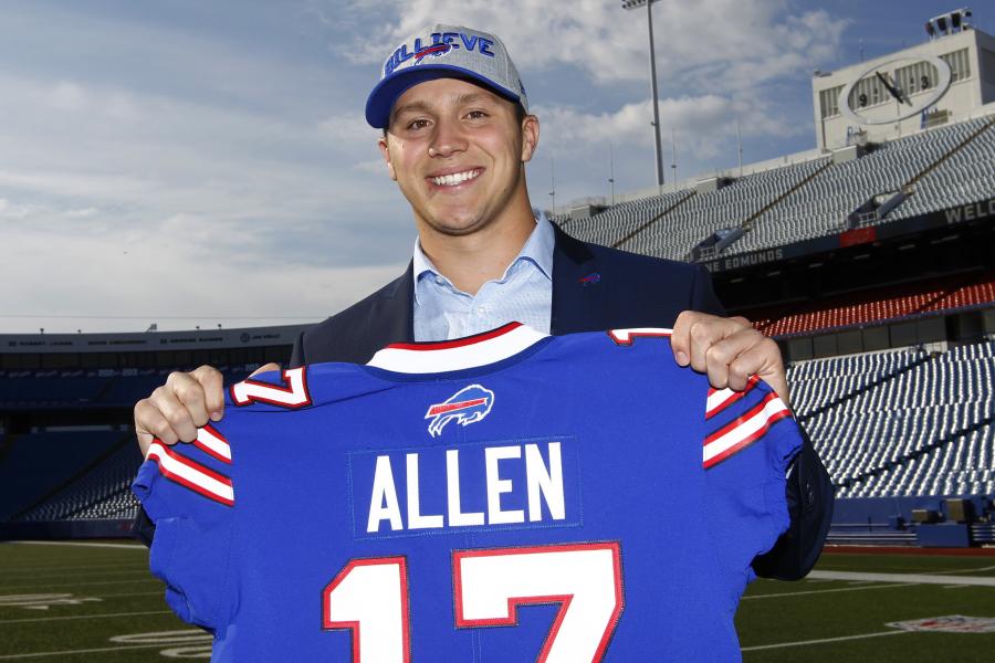 Buffalo Bills quarterback Josh Allen named Hickok Belt® Award Winner for  December 2020 – Westside News Inc