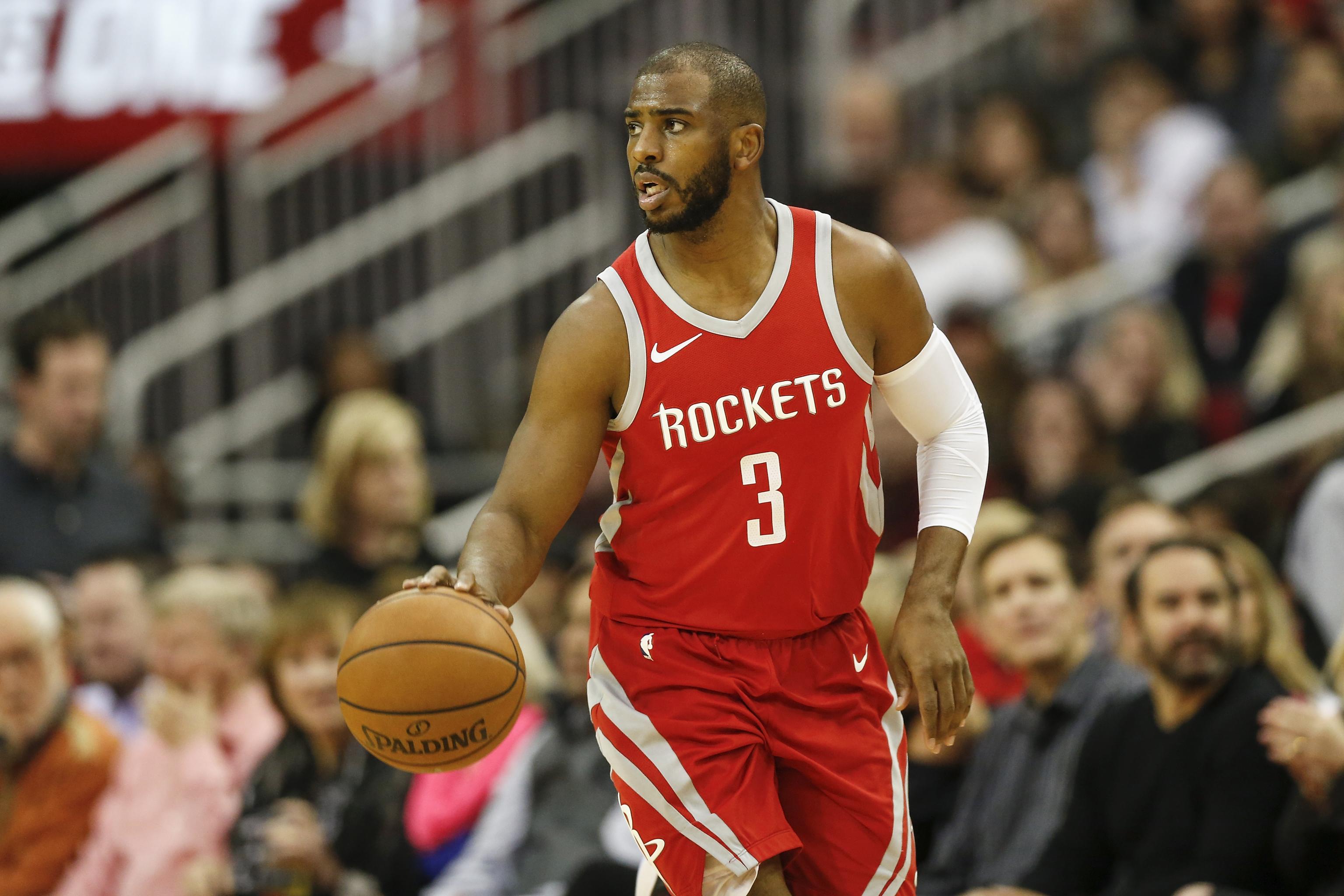 Chris Paul Is Traded to the Houston Rockets - The New York Times