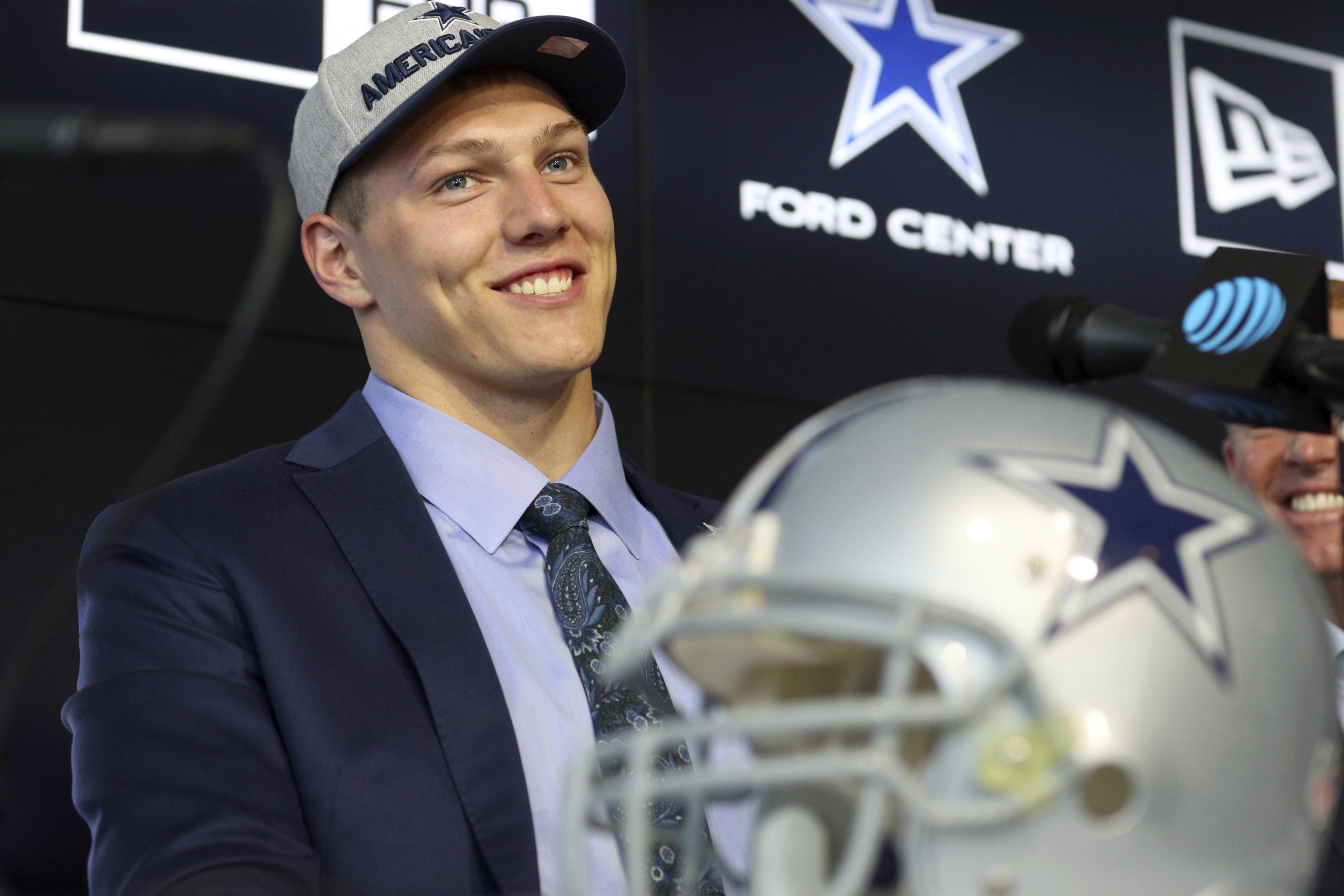 Leighton Vander Esch Signs Contract With Dallas Cowboys