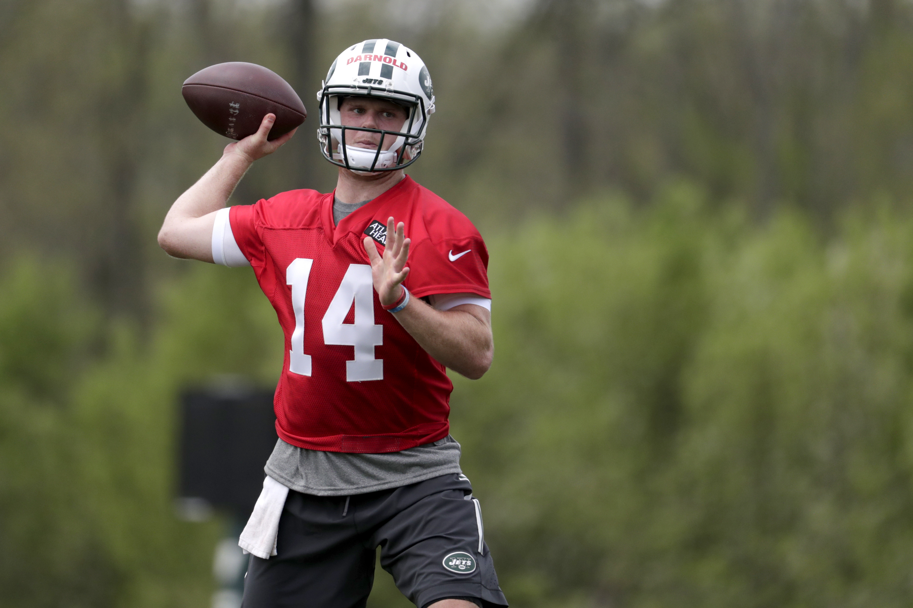 NY Jets: Bleacher Report predicts 'slight uptick' for Sam Darnold in 2020