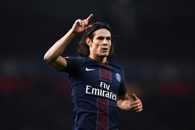 LONDON, ENGLAND - NOVEMBER 23: Edinson Cavani of PSG looks on during the UEFA Champions League Group A match between Arsenal FC and Paris Saint-Germain at the Emirates Stadium on November 23, 2016 in London, England.  (Photo by Shaun Botterill/Getty Images)