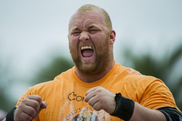 HAINAN ISLAND, CHINA - AUGUST 24:  Hafthor Bjornsson of Iceland competes at the Circus Medley event during the World's Strongest Man competition at Yalong Bay Cultural Square on August 24, 2013 in Hainan Island, China.  (Photo by Victor Fraile/Getty Images)