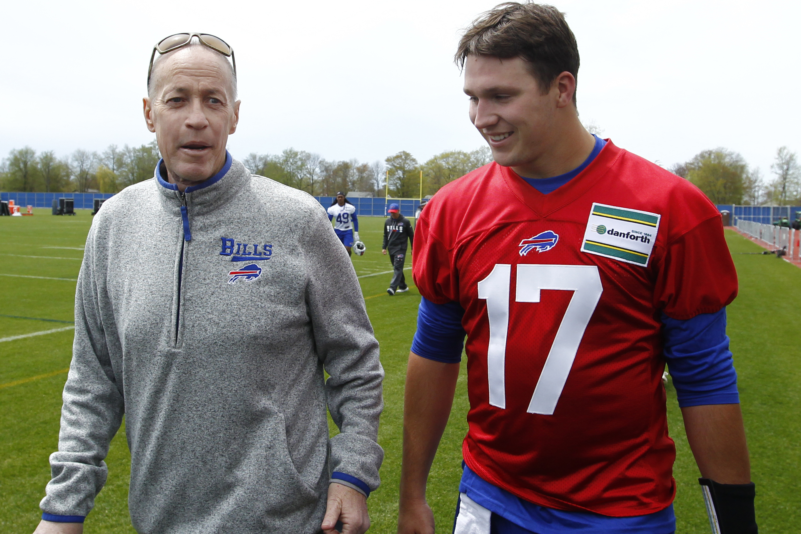 Josh Allen meets Jim Kelly at Bills rookie minicamp