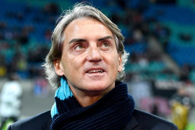FILE - in this Thursday, March 8, 2018 file photo, Zenit St. Petersburg manager Roberto Mancini looks up prior to the Europa League round of sixteen first leg soccer match between RB Leipzig and FC Zenit St. Petersburg in Leipzig, Germany. Roberto Mancini is the top candidate to become Italy's coach after Carlo Ancelotti reportedly turned down the job. Mancini tells RAI state radio,