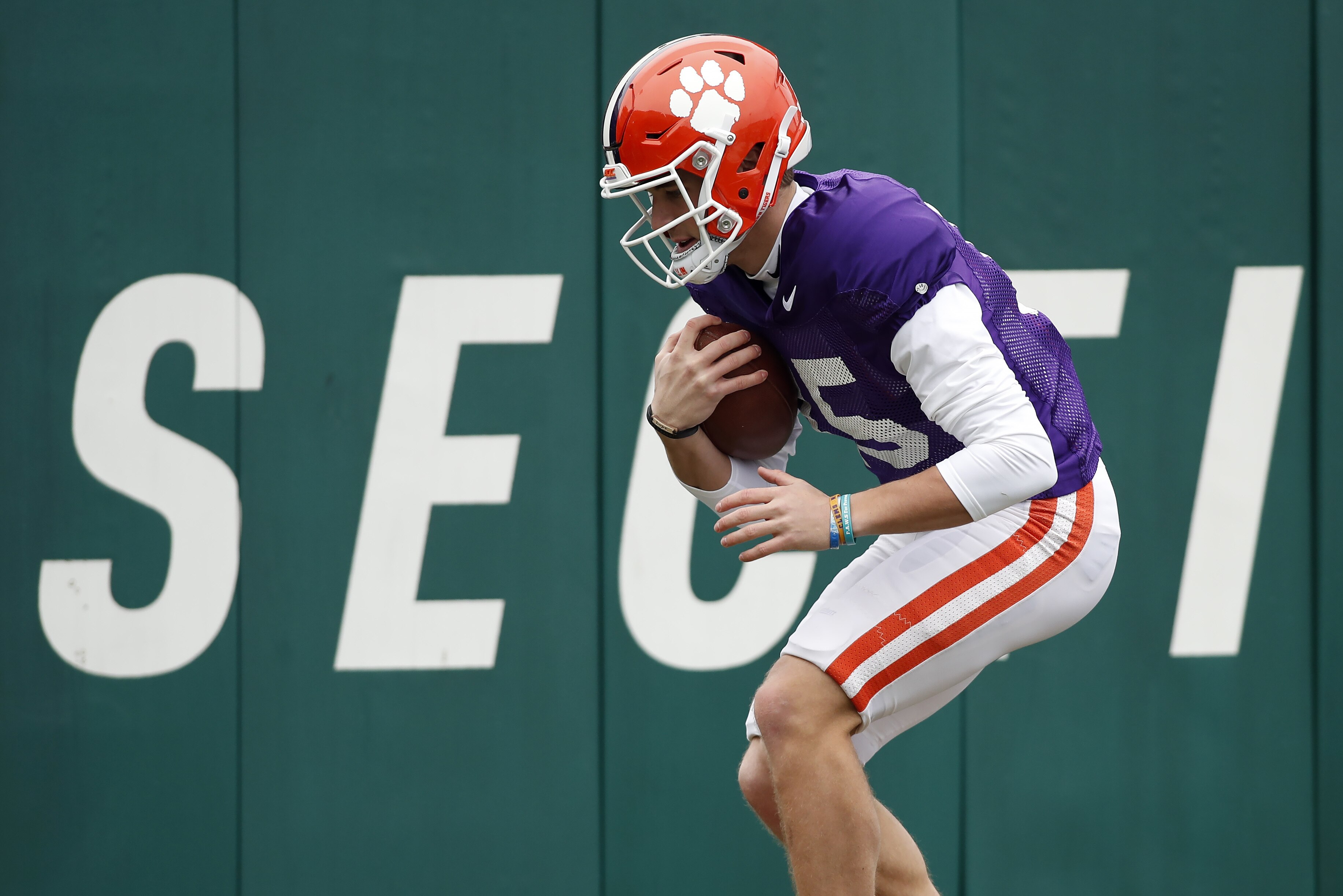 Report Clemson Qb Hunter Johnson To Target Purdue