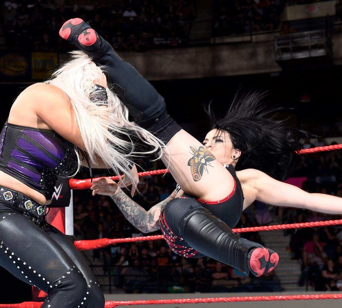 Wwe Raw Results Ruby Riott Breaks Out And Top Takeaways News Scores 