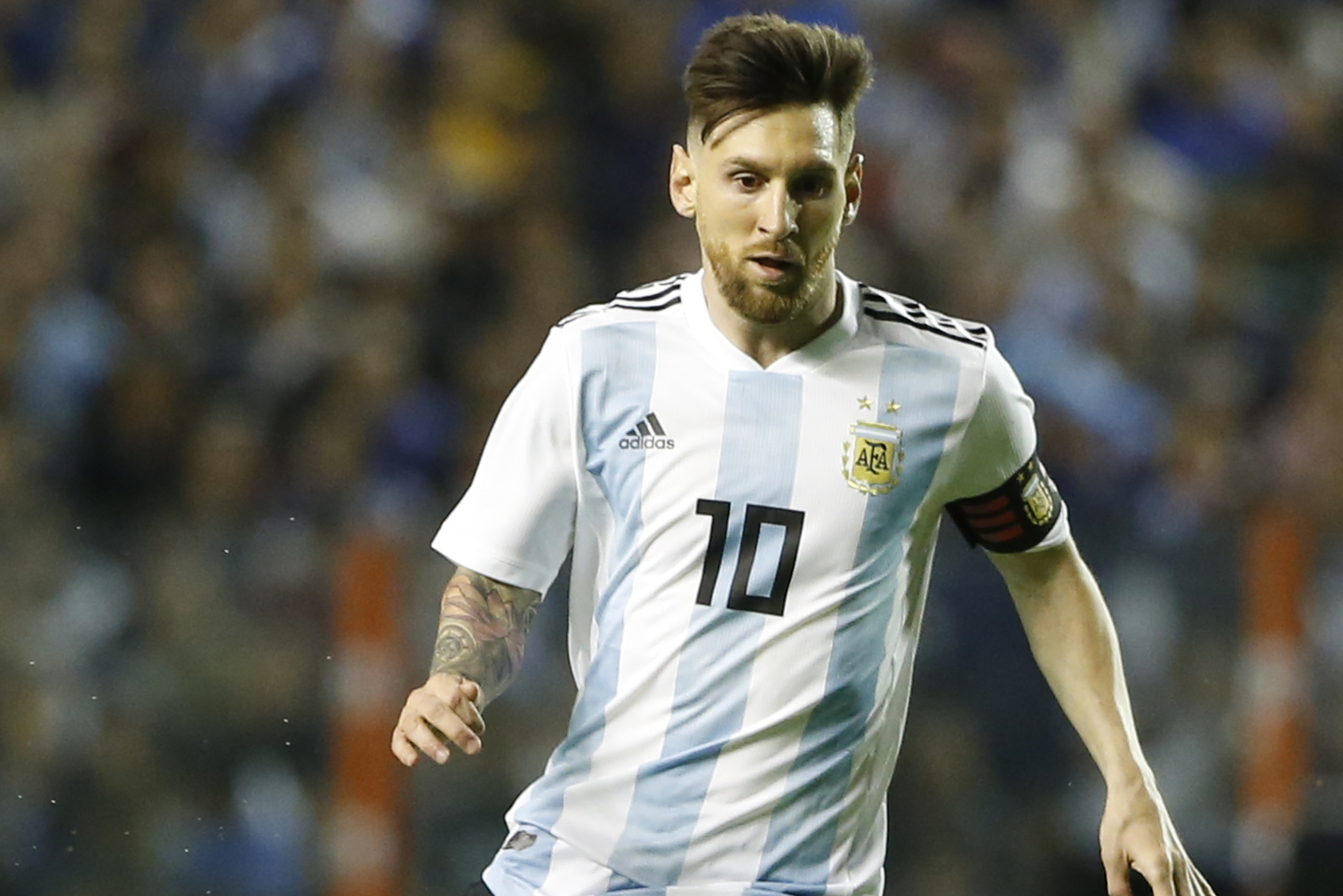 Roy Nemer on X: Lionel Messi with the new Argentina World Cup home shirt!  