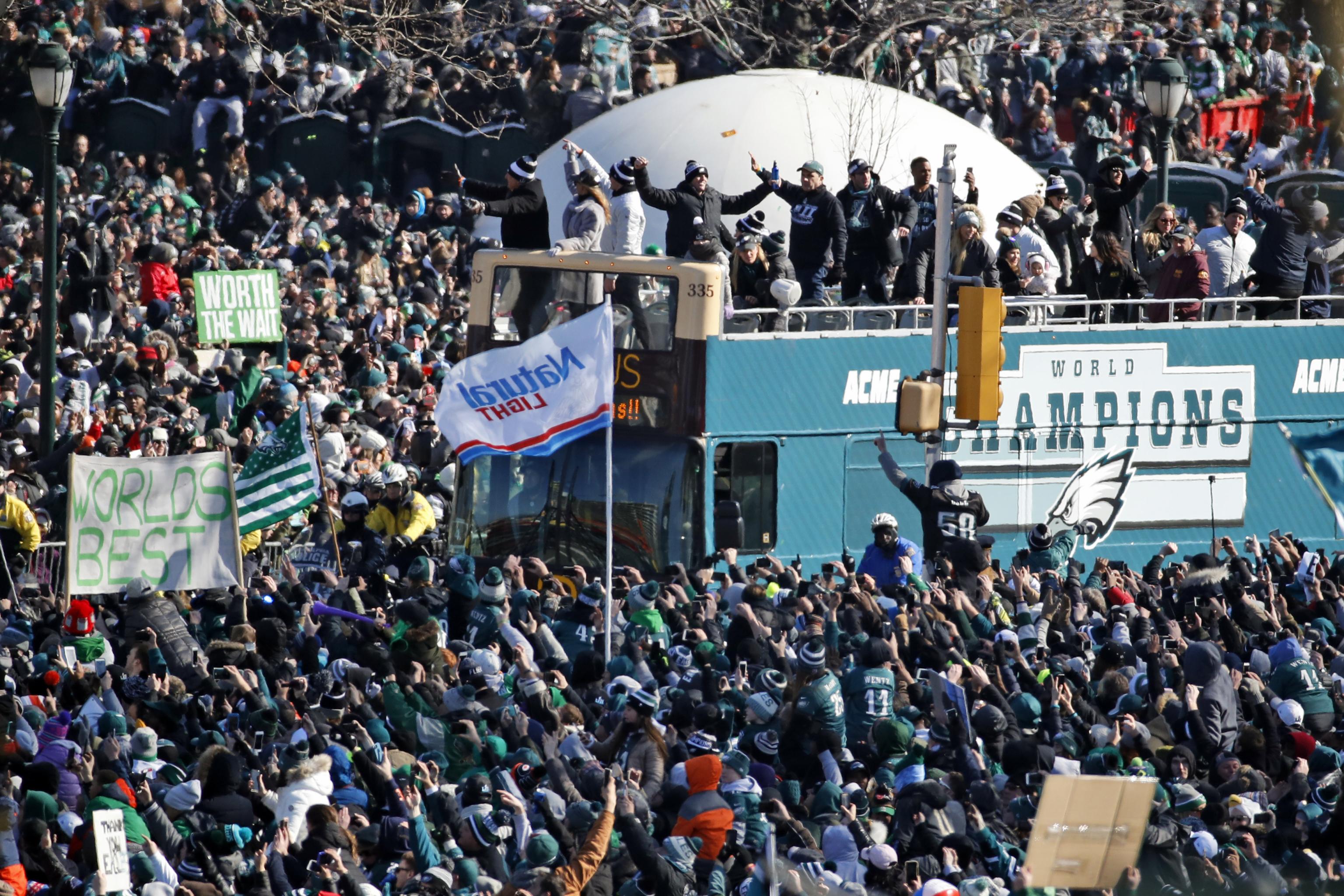 Groom says 'I do' in Eagles jersey after winning Super Bowl bet with fiancé