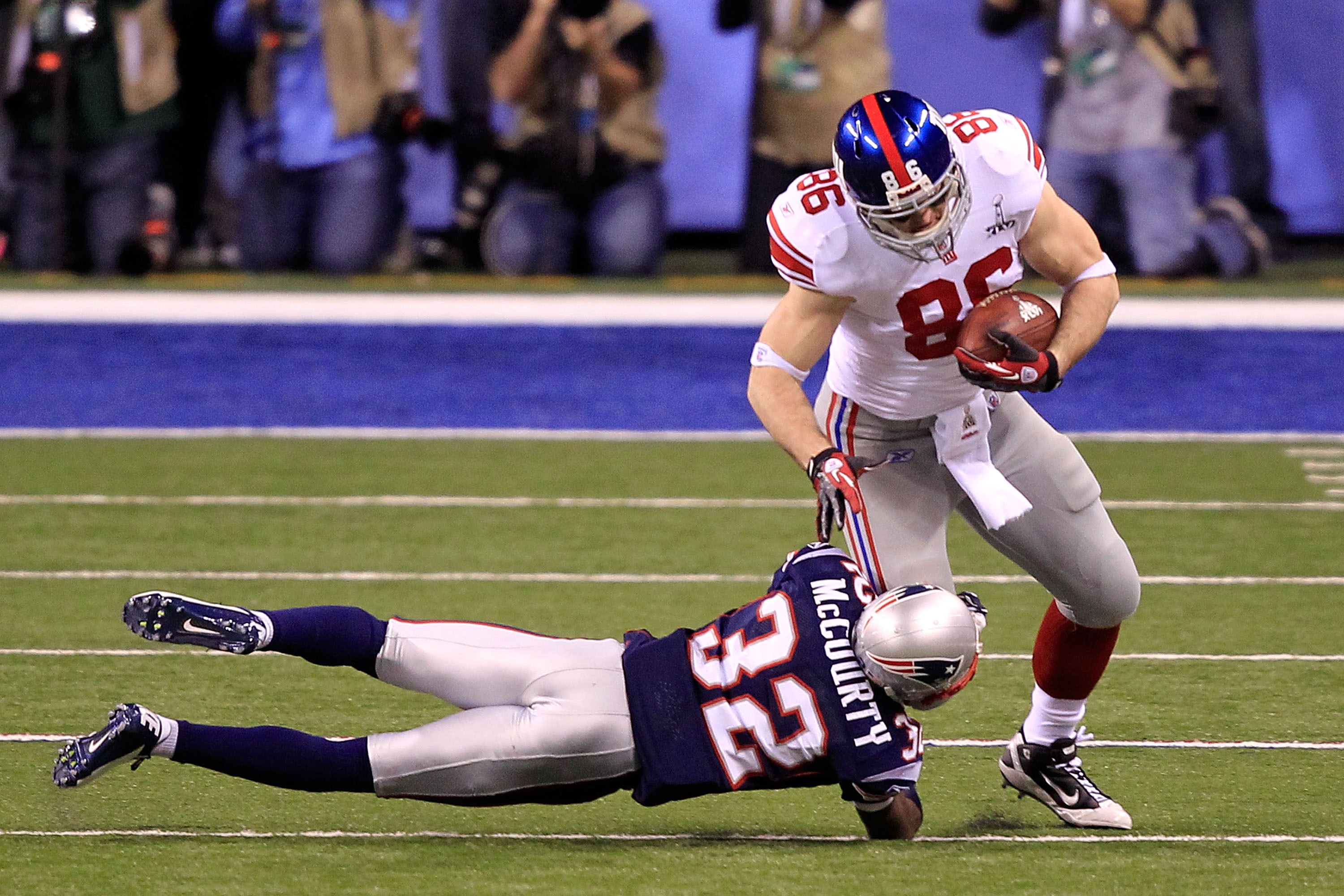 Former Giants TE, Super Bowl Champ Bear Pascoe Now a Professional