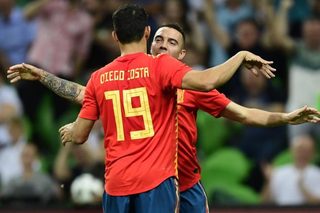 Spain's forward Iago Aspas (R) celebrates after scoring a goal with Spain's forward Diego Costa during the friendly football match between Spain and Tunisia at Krasnodar's stadium on June 9, 2018. (Photo by PIERRE-PHILIPPE MARCOU / AFP)        (Photo credit should read PIERRE-PHILIPPE MARCOU/AFP/Getty Images)