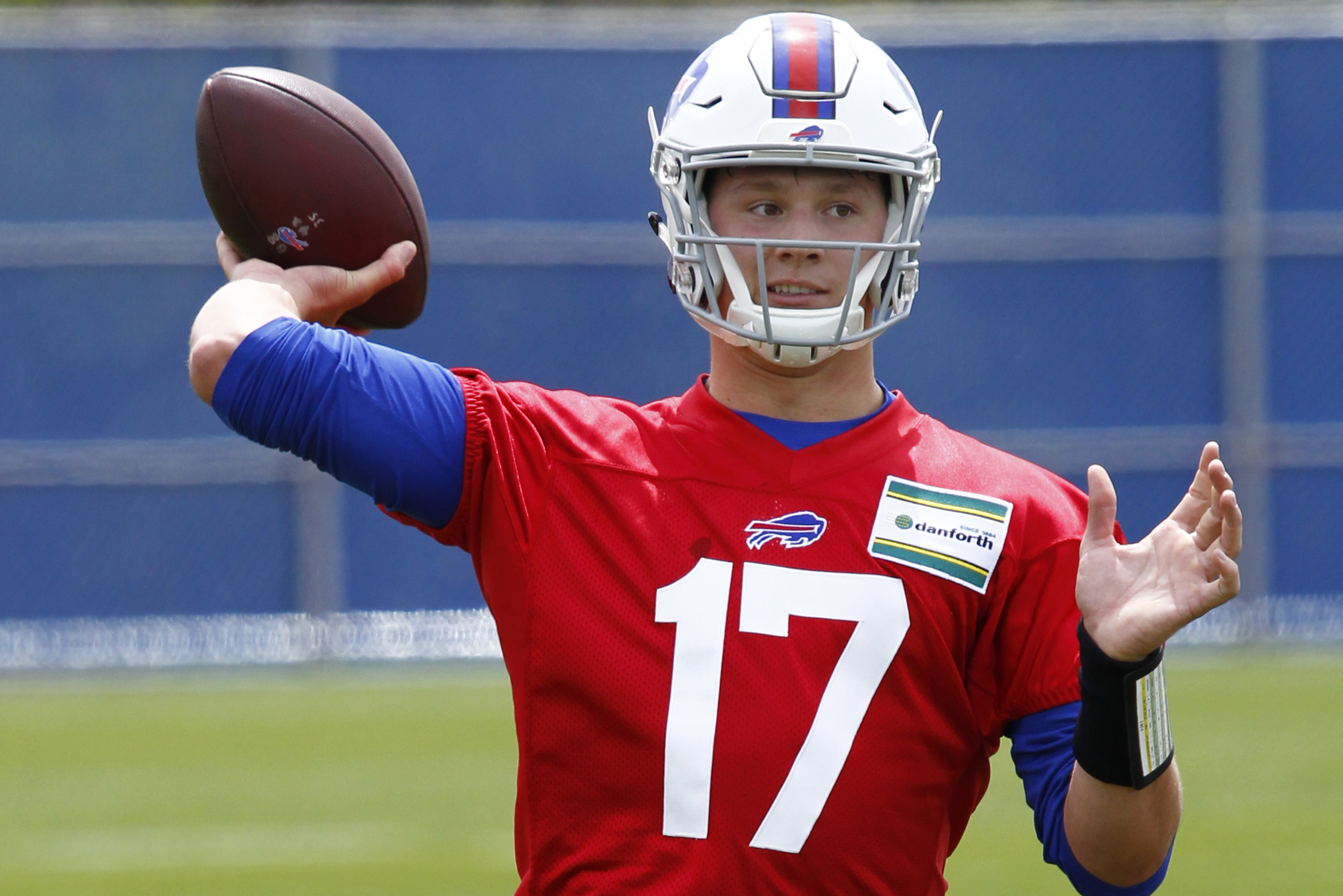 Buffalo Bills' Josh Allen a free agency winner (and loser), says SI 