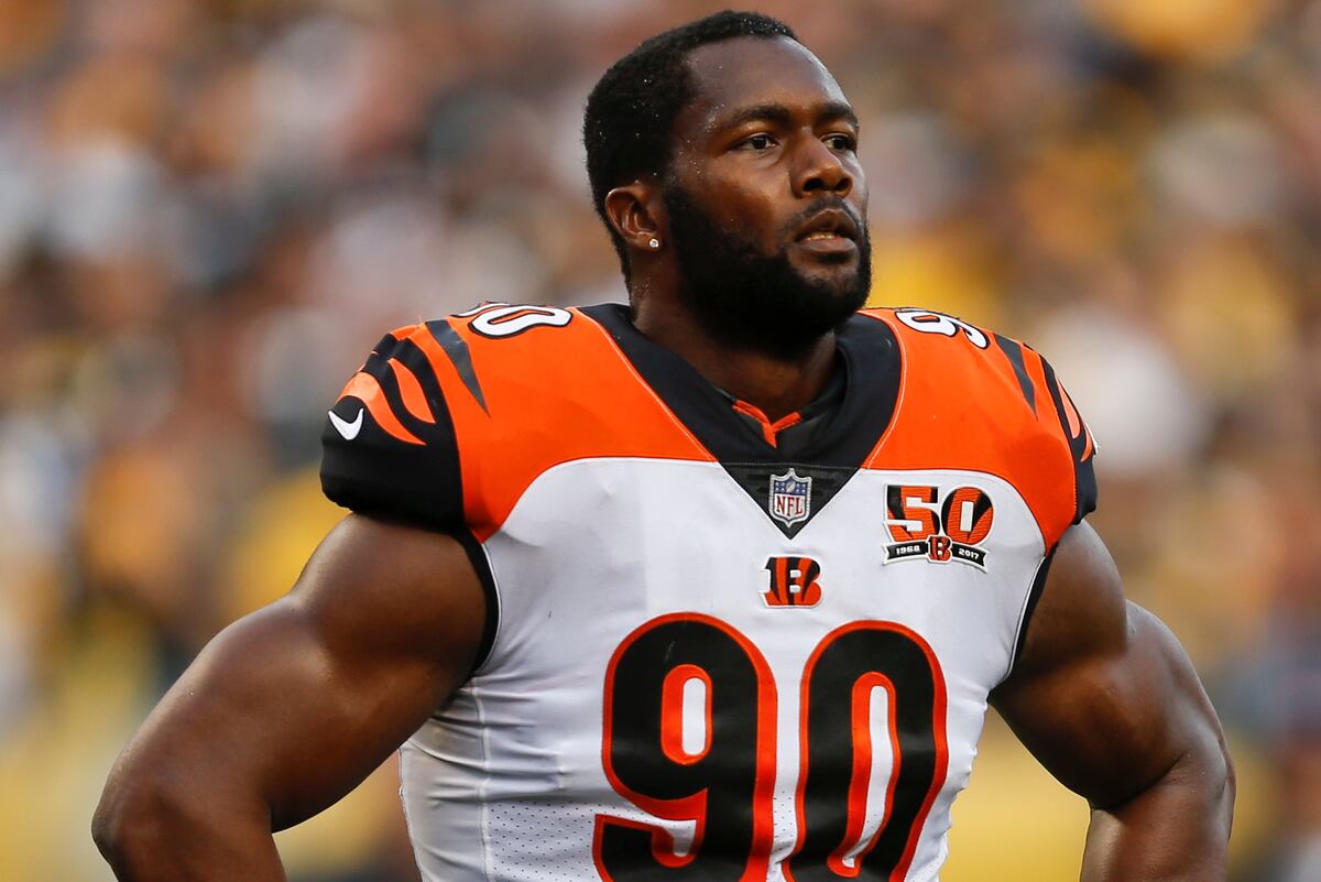 Michael Johnson Ruled out After Suffering Knee Injury vs