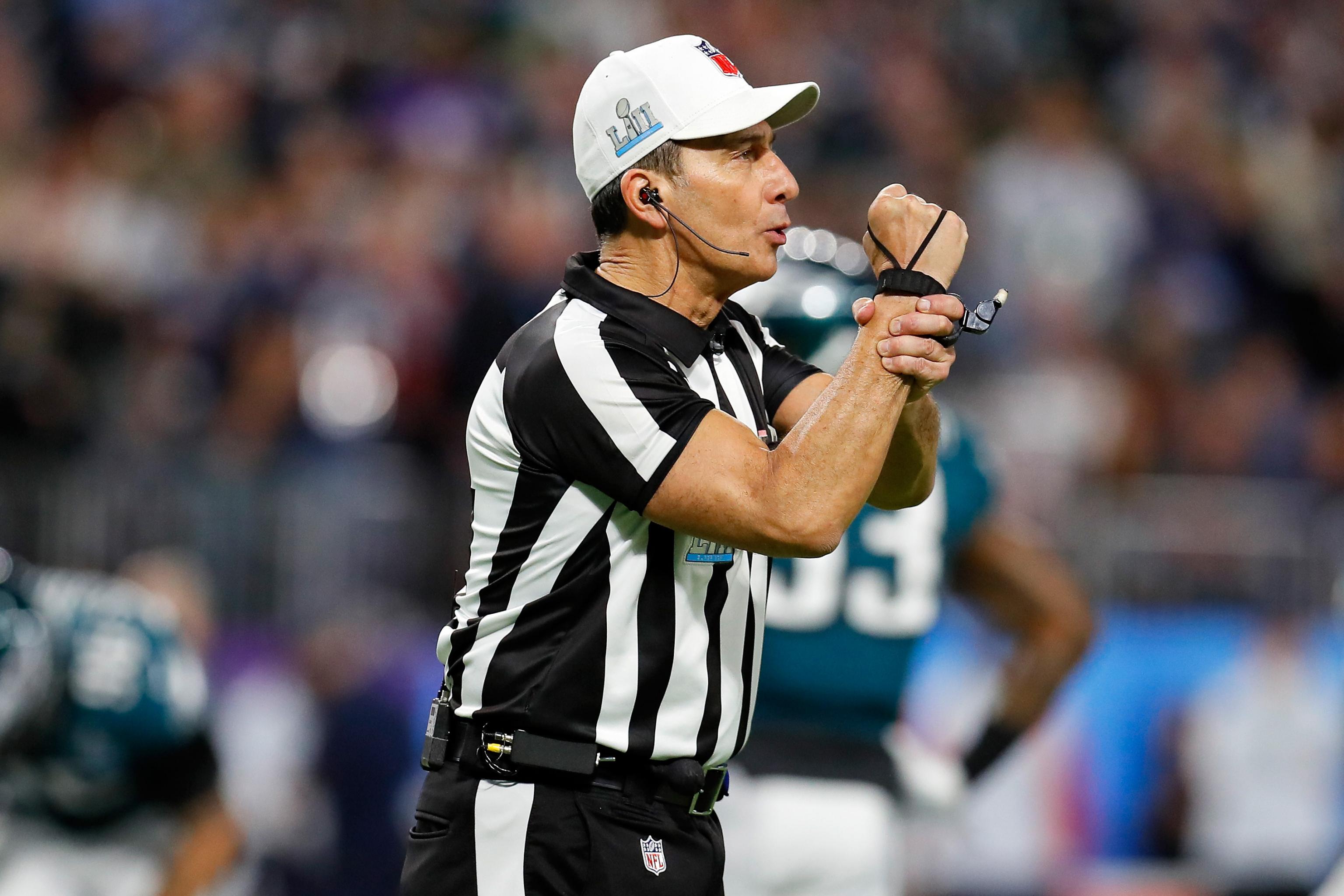 Gene Steratore is confirmed as referee for Super Bowl LII – Football Zebras