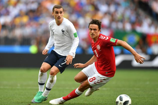 MOSCOW, RUSSIA - JUNE 26:  Antoine Griezmann of France battles for the ball with Thomas Delaney of Denmark during the 2018 FIFA World Cup Russia group C match between Denmark and France at Luzhniki Stadium on June 26, 2018 in Moscow, Russia.  (Photo by Dan Mullan/Getty Images)