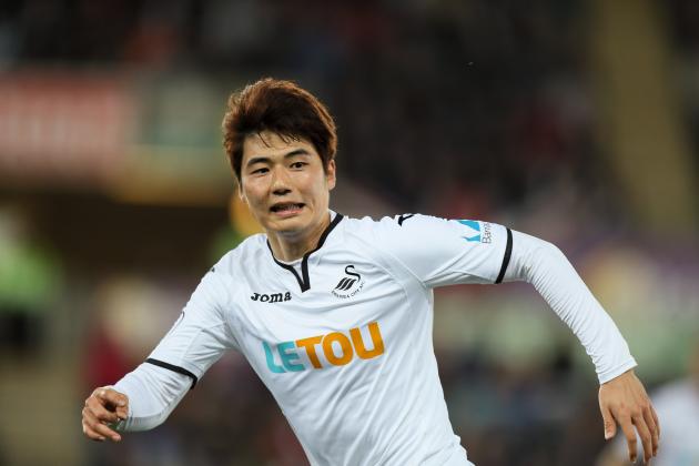 SWANSEA, WALES - MAY 08: Ki Sung-Yueng of Swansea City during the Premier League match between Swansea City and Southampton at Liberty Stadium on May 8, 2018 in Swansea, Wales. (Photo by Matthew Ashton - AMA/Getty Images)