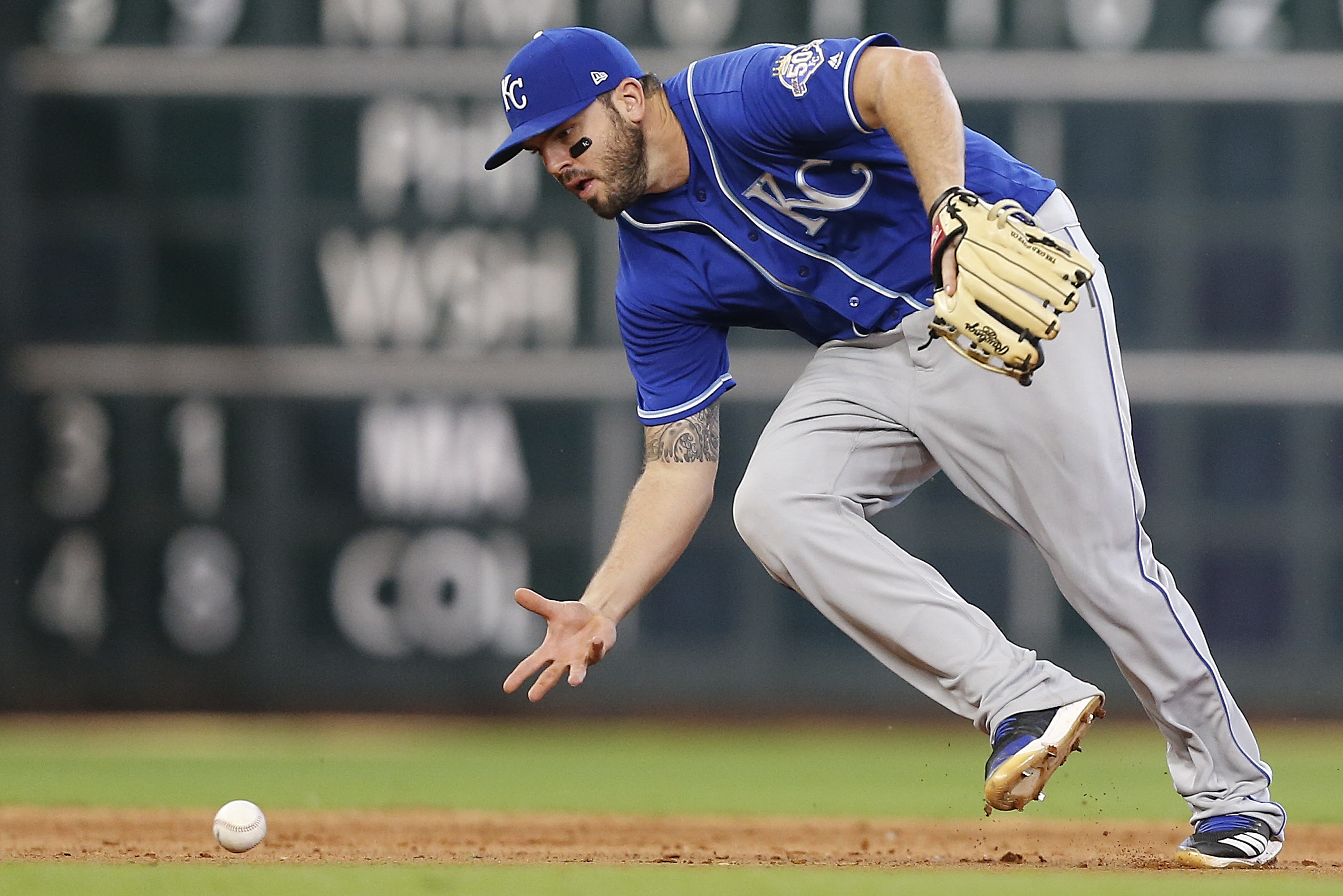 Phillies, Royals Have Discussed Mike Moustakas - MLB Trade Rumors