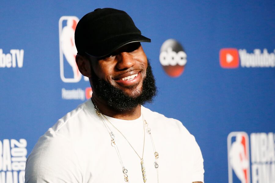 Lebron James Net Worth Career Earnings Eclipses 1 Billion