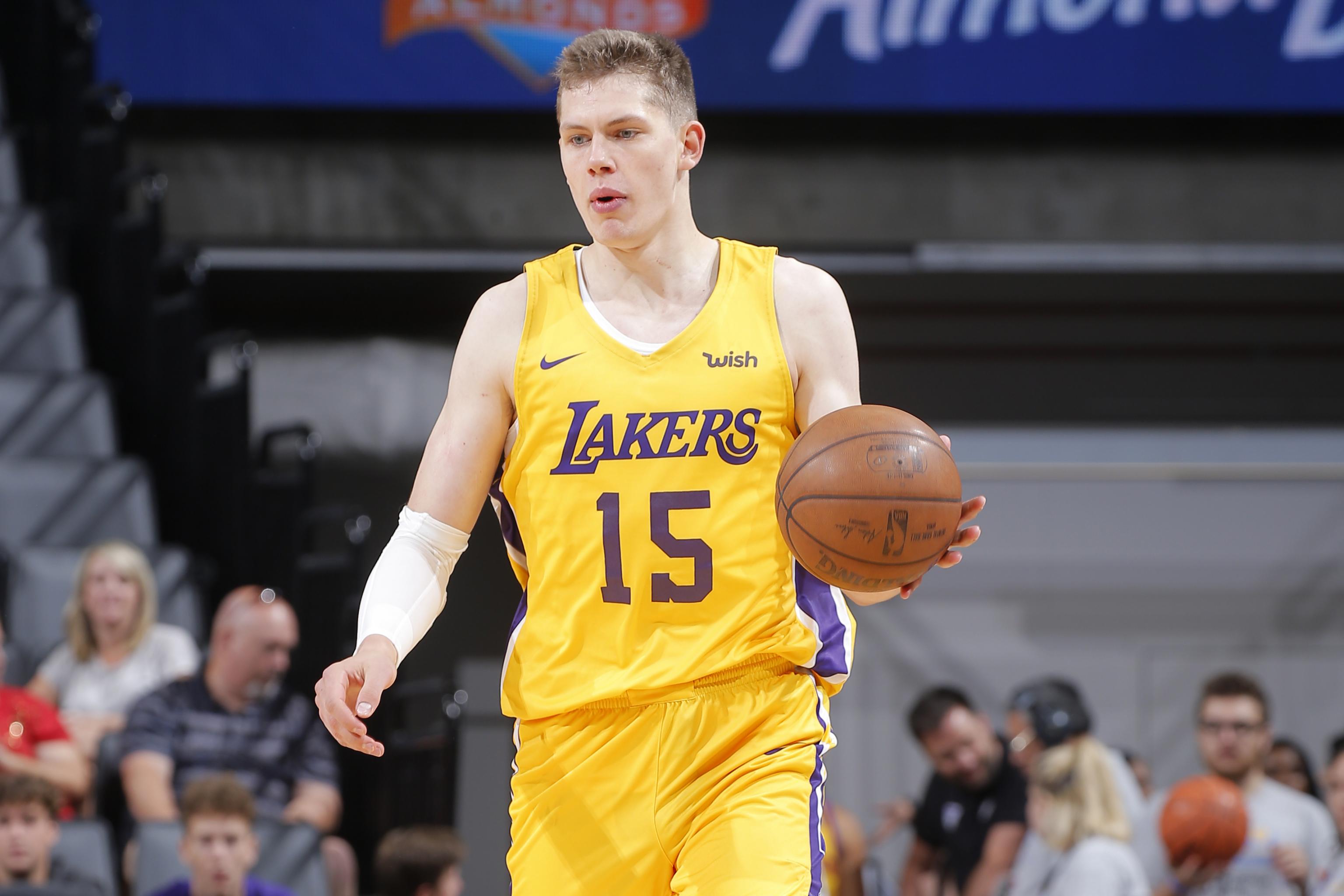 Moritz Wagner Suffers Ankle Knee Injuries In Summer League Vs Knicks Bleacher Report Latest News Videos And Highlights