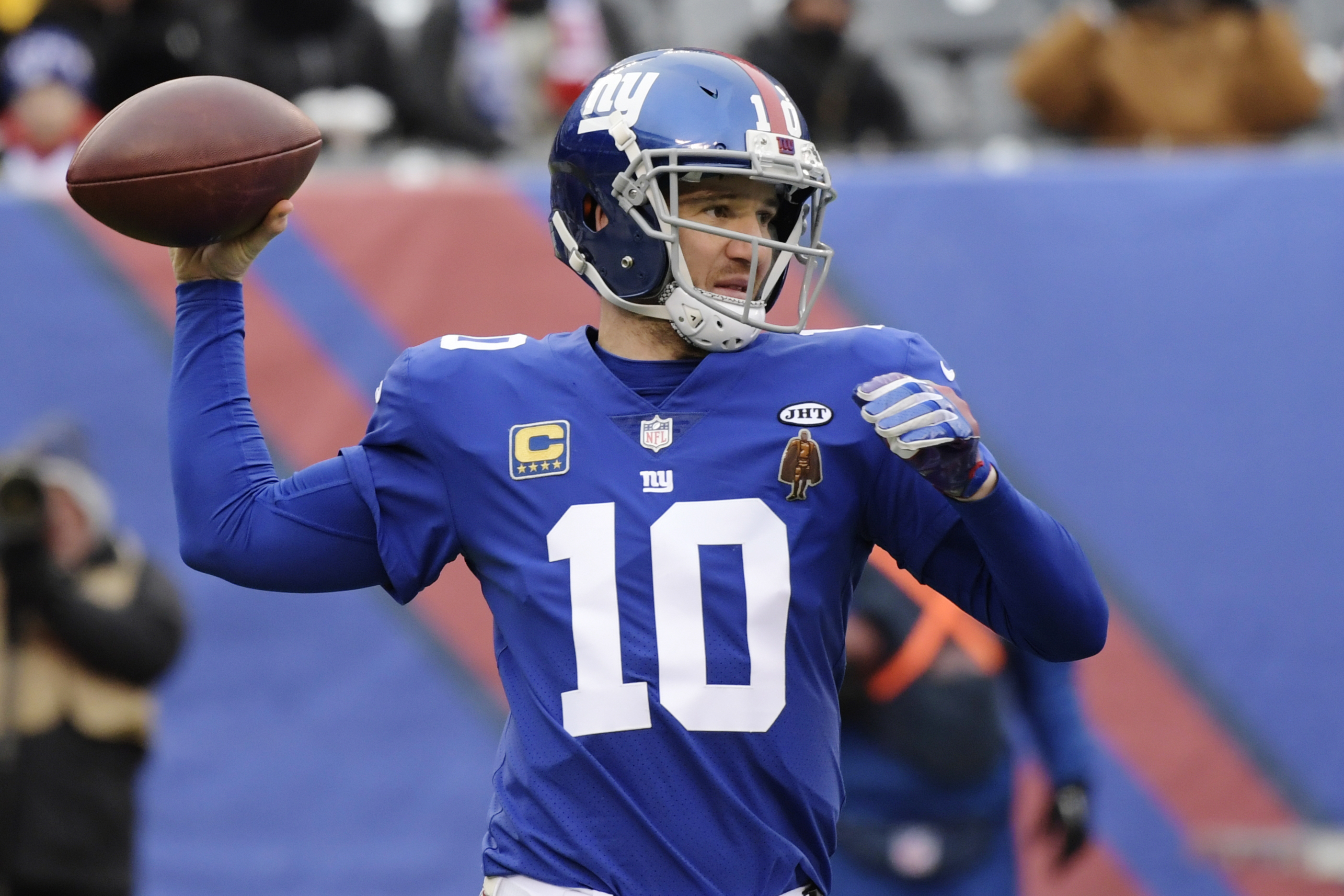 Eli Manning's Helmet from Super Bowl XLII vs. Patriots Up for Auction, News, Scores, Highlights, Stats, and Rumors