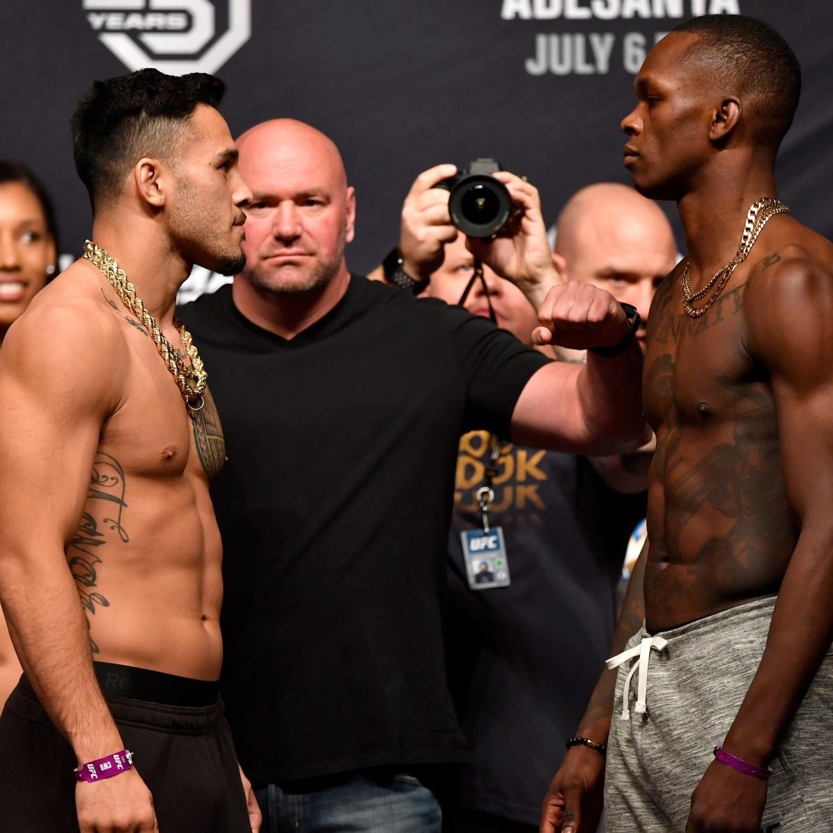 Israel Adesanya Beats Brad Tavares in Decision at UFC Ultimate