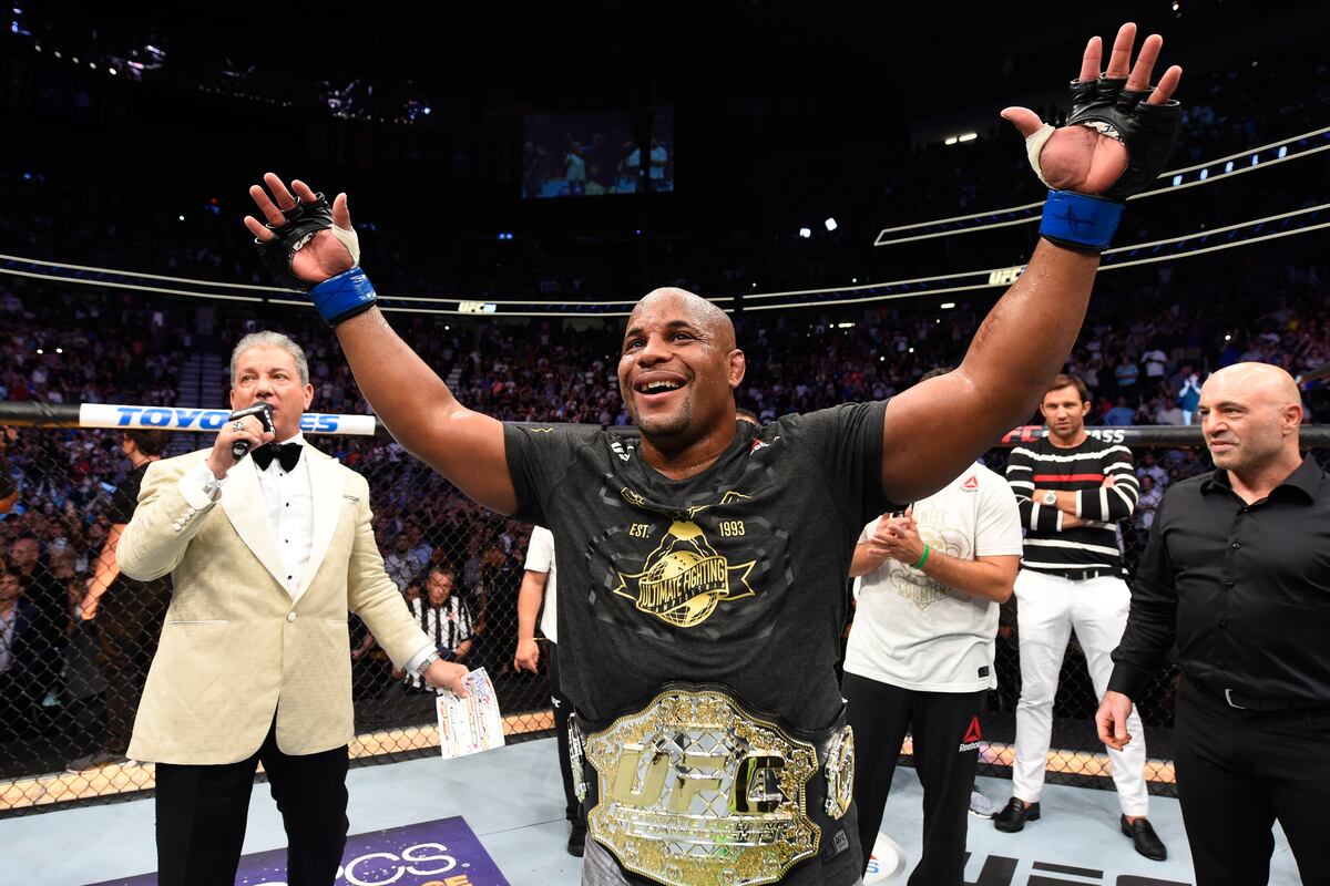 Is Daniel Cormier Ufc S Goat After Stunning Stipe Miocic Upset Bleacher Report Latest News Videos And Highlights