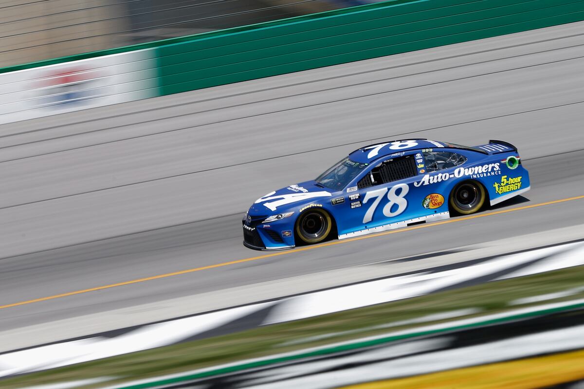 NASCAR at Kentucky 2018 Qualifying Results: Martin Truex Jr. Wins Pole Position | Bleacher Report | Latest News, Videos and Highlights