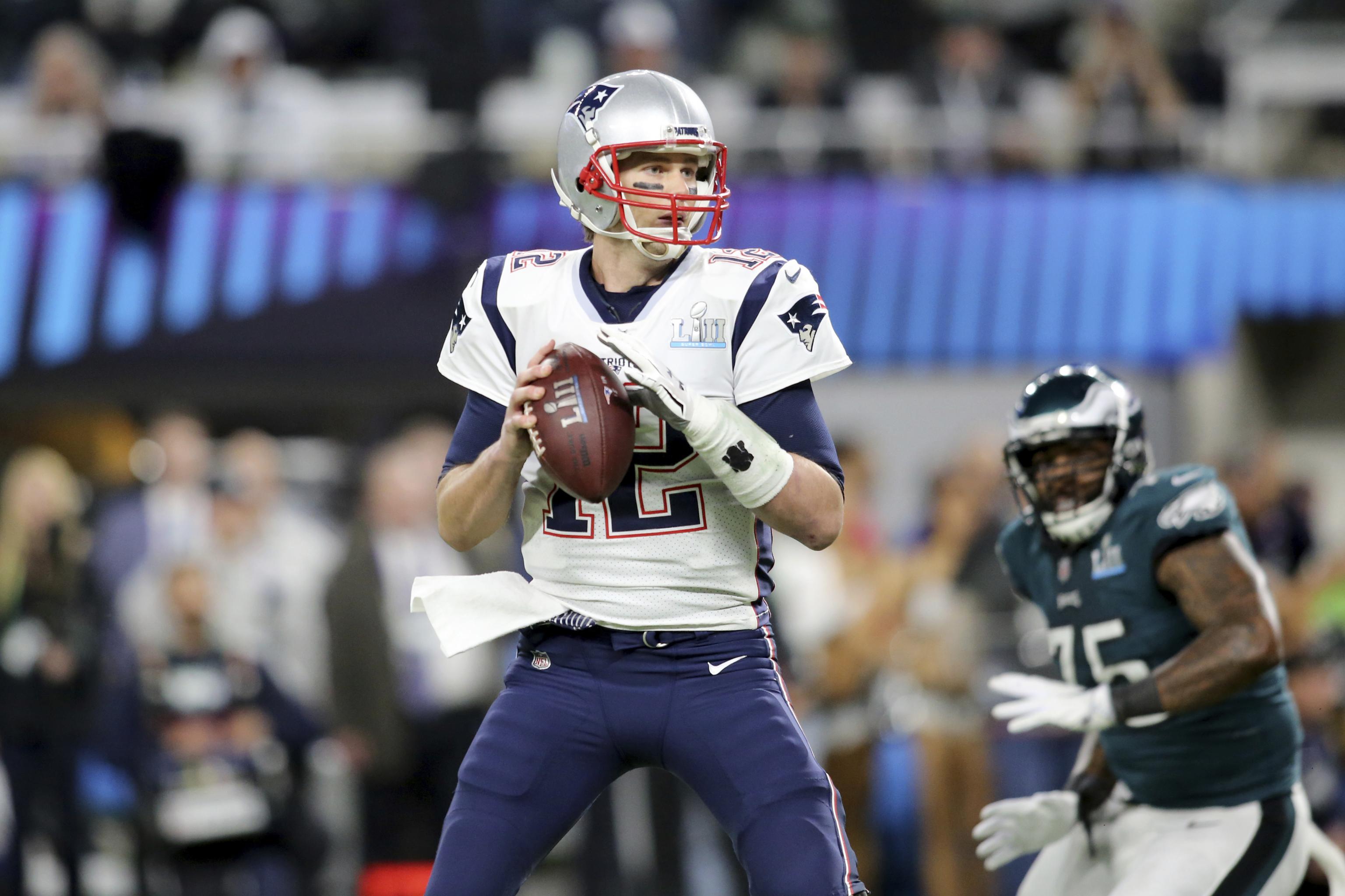 Brady, Patriots beat Eagles in preseason Super Bowl rematch