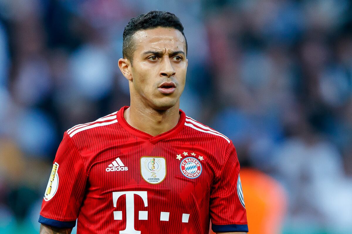 Thiago Transfer Reportedly Targeted by Manchester United Chelsea