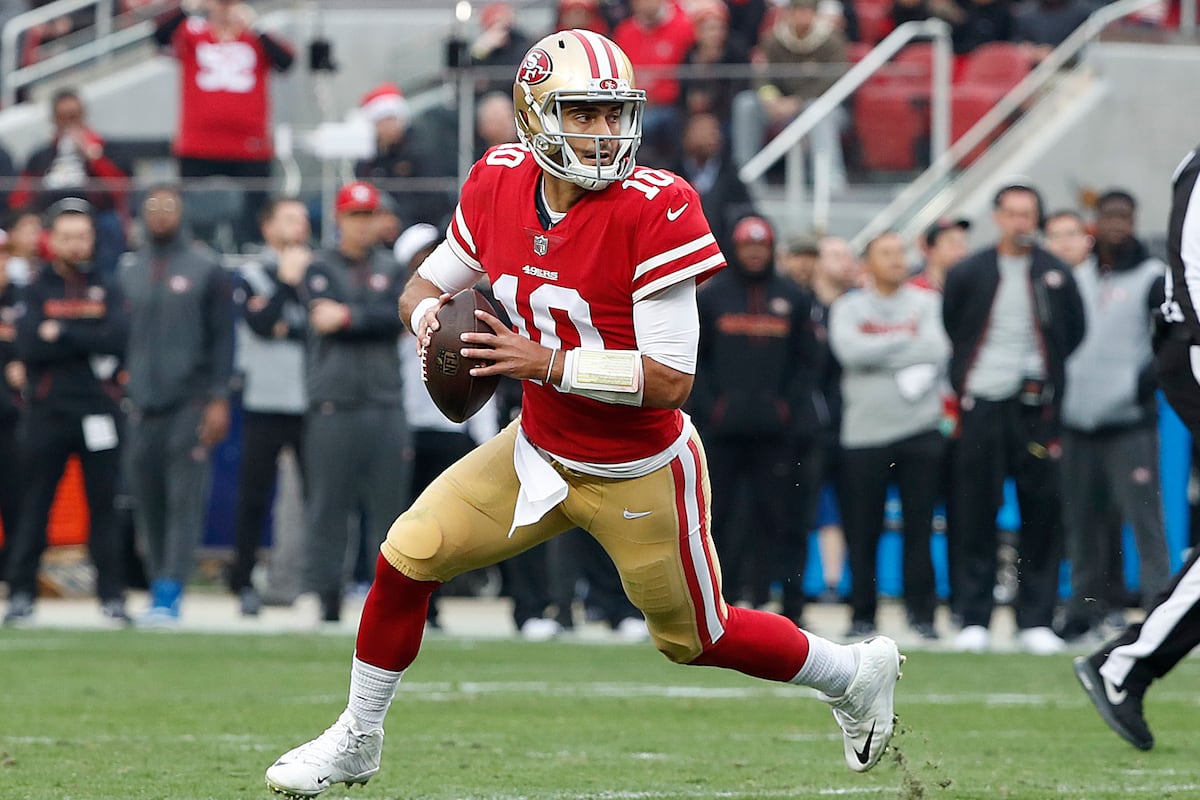 49ers' Jimmy Garoppolo Carted off Field After Suffering Knee Injury vs. Chiefs