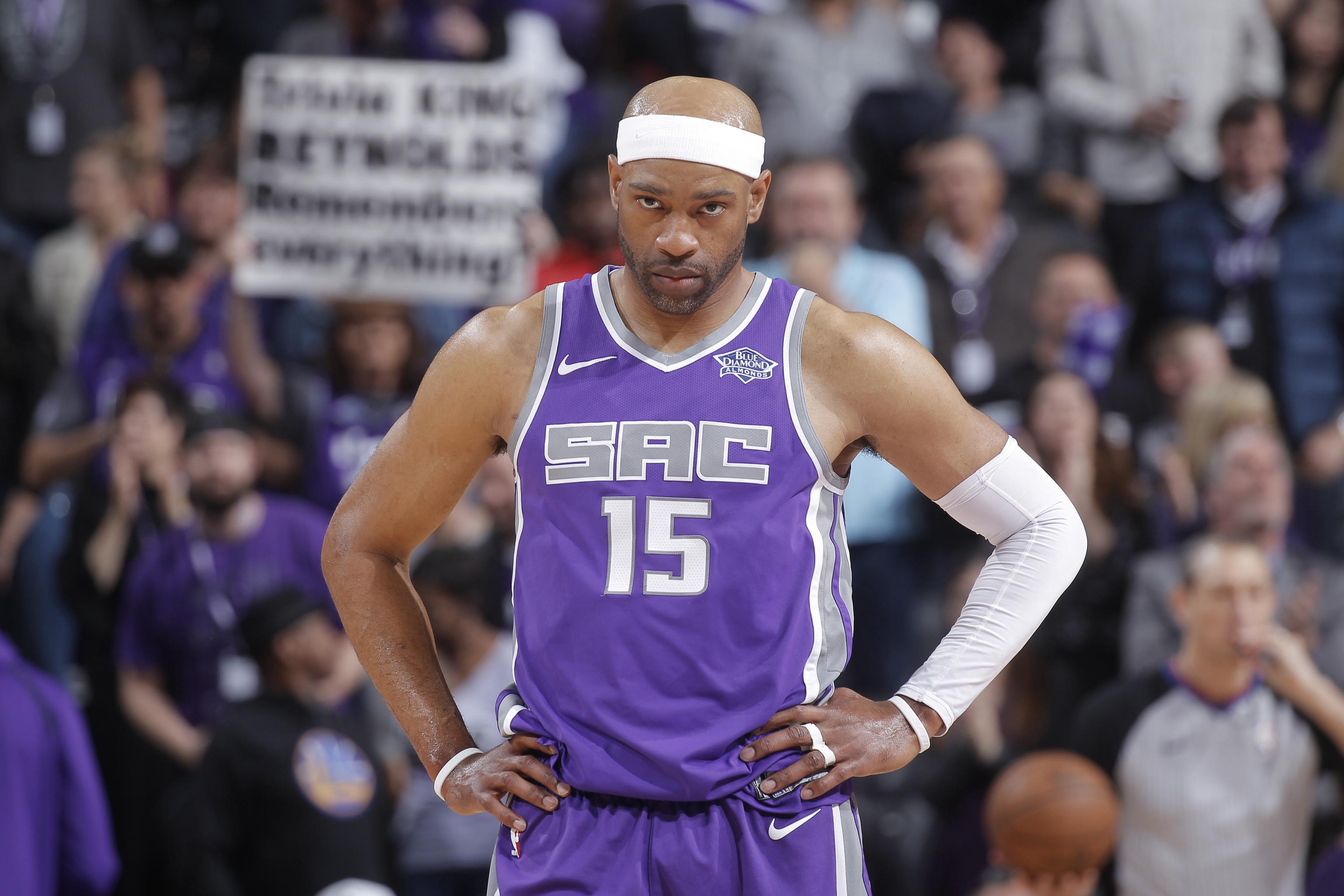 Vince Carter Agrees to Reported 1-Year, $8 Million Contract with