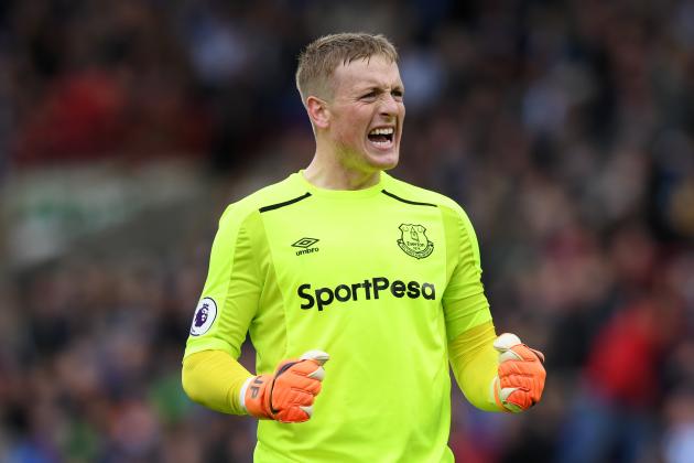 HUDDERSFIELD, ENGLAND - APRIL 28:  Jordan Pickford of Everton celebrates after his sides first goal during the Premier League match between Huddersfield Town and Everton at John Smith's Stadium on April 28, 2018 in Huddersfield, England.  (Photo by Shaun Botterill/Getty Images)