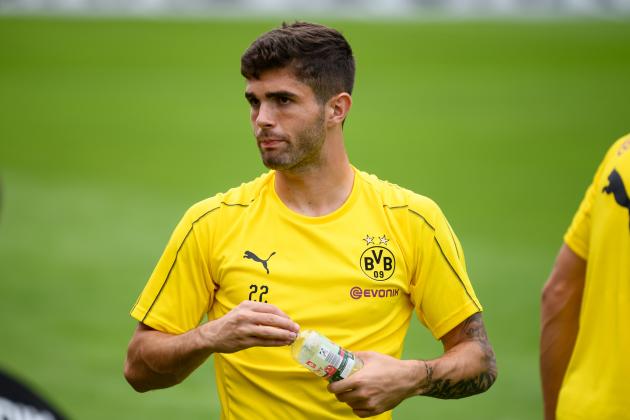 BAD RAGAZ, SWITZERLAND - AUGUST 01: Christian Pulisic of Dortmund looks on during the Borussia Dortmund training camp on August 1, 2018 in Bad Ragaz, Switzerland. (Photo by TF-Images/Getty Images)